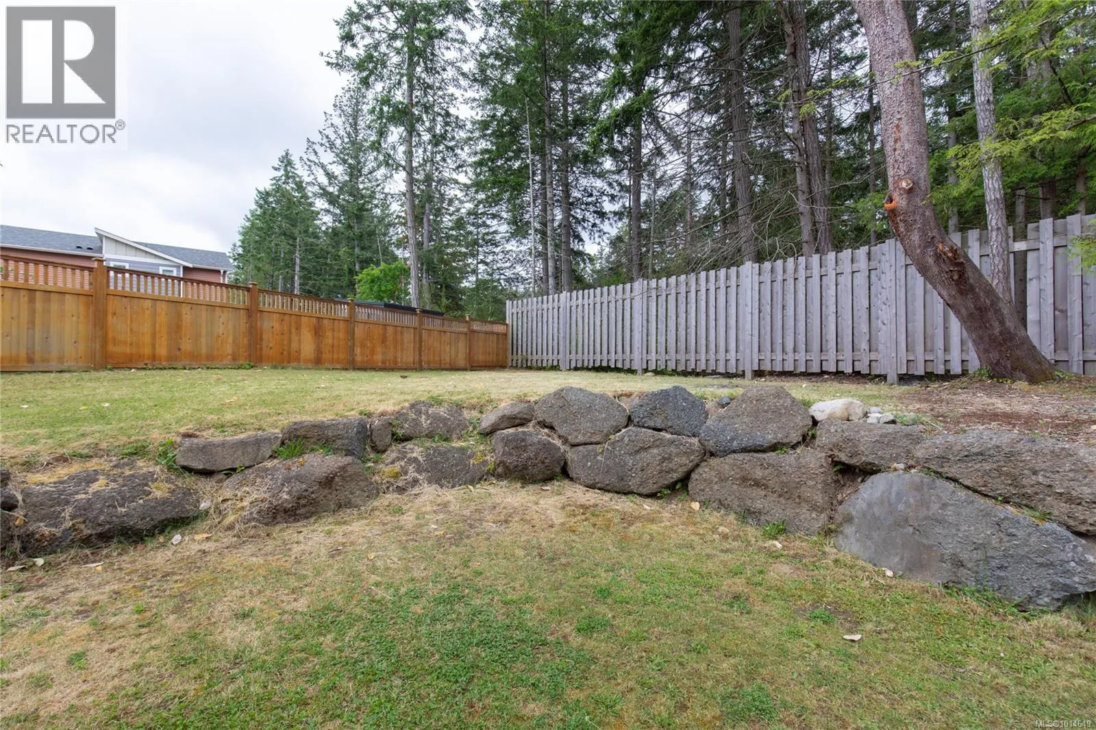 557 Lori Pl