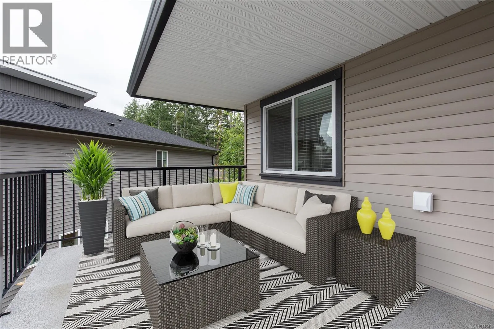 557 Lori Pl
