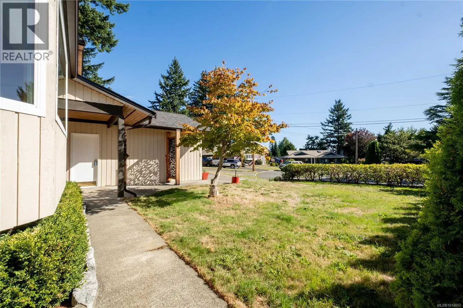 757 Lorne Cres