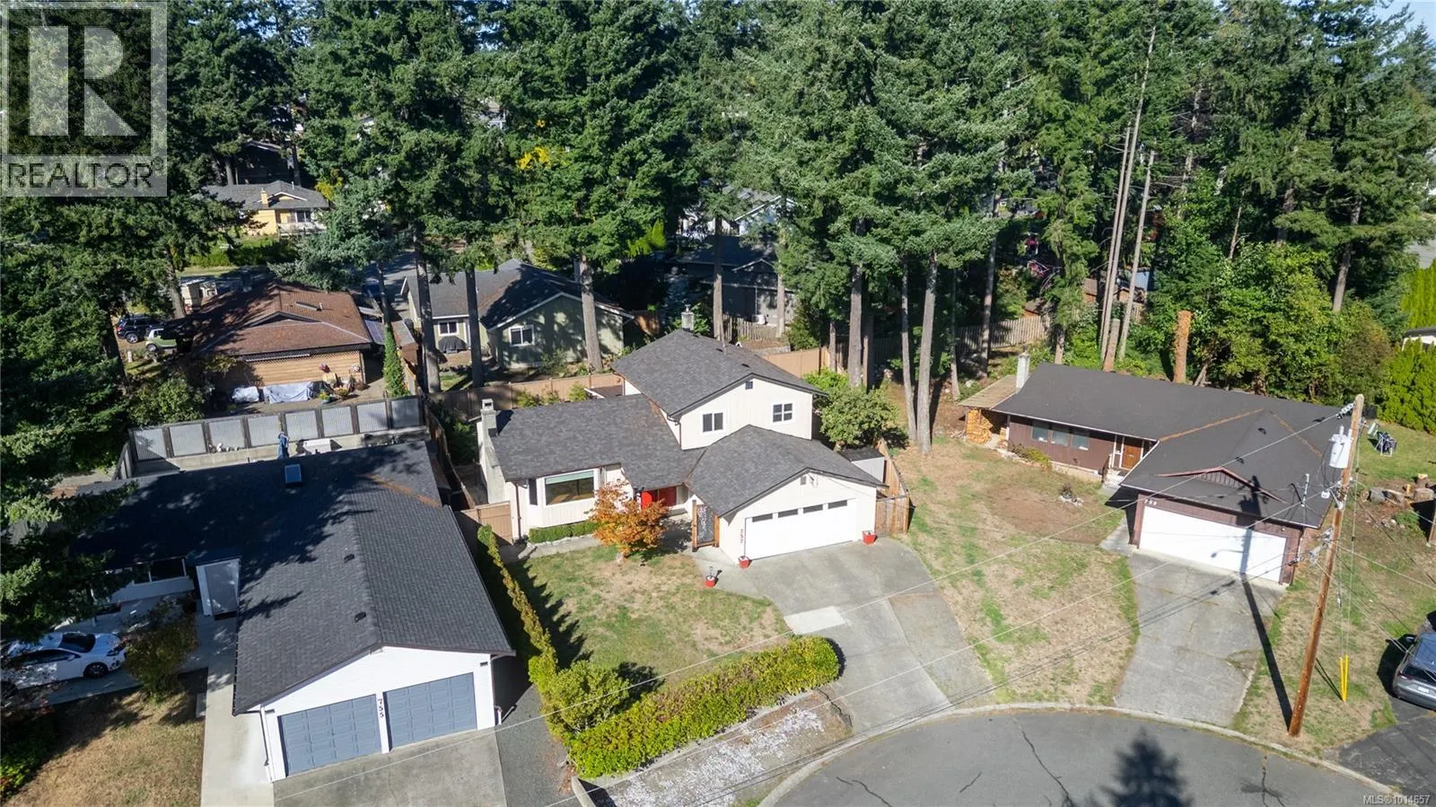 757 Lorne Cres