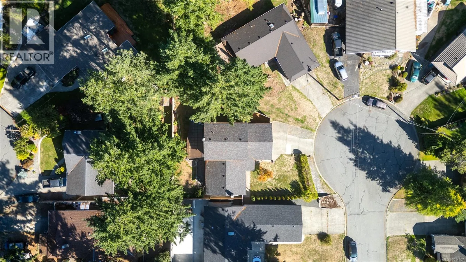 757 Lorne Cres
