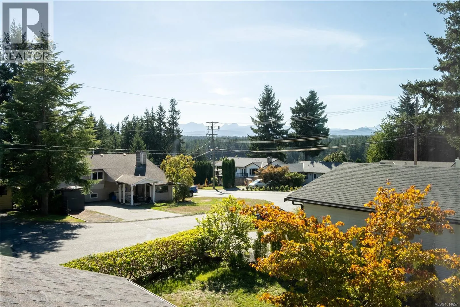 757 Lorne Cres
