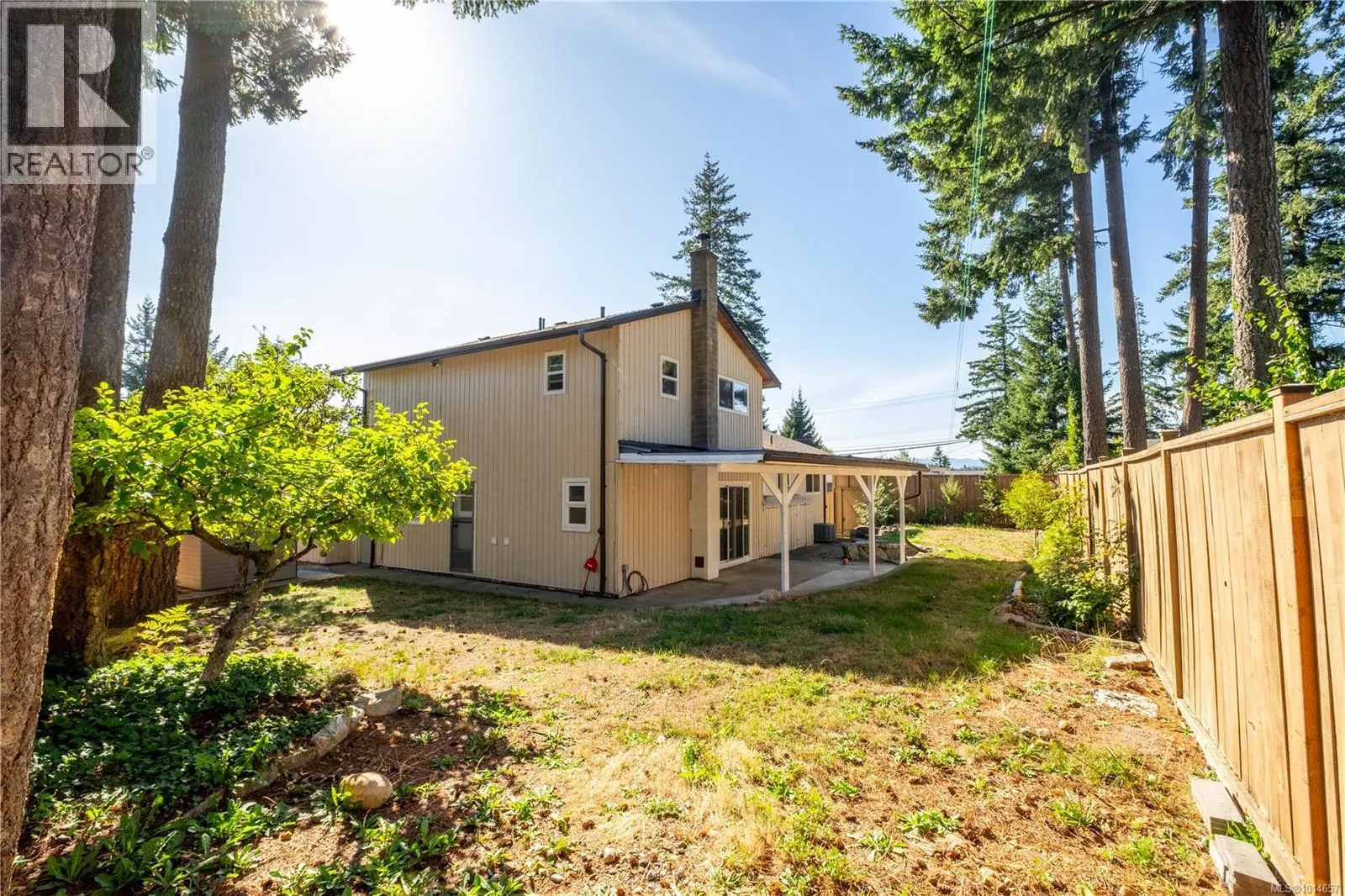 757 Lorne Cres