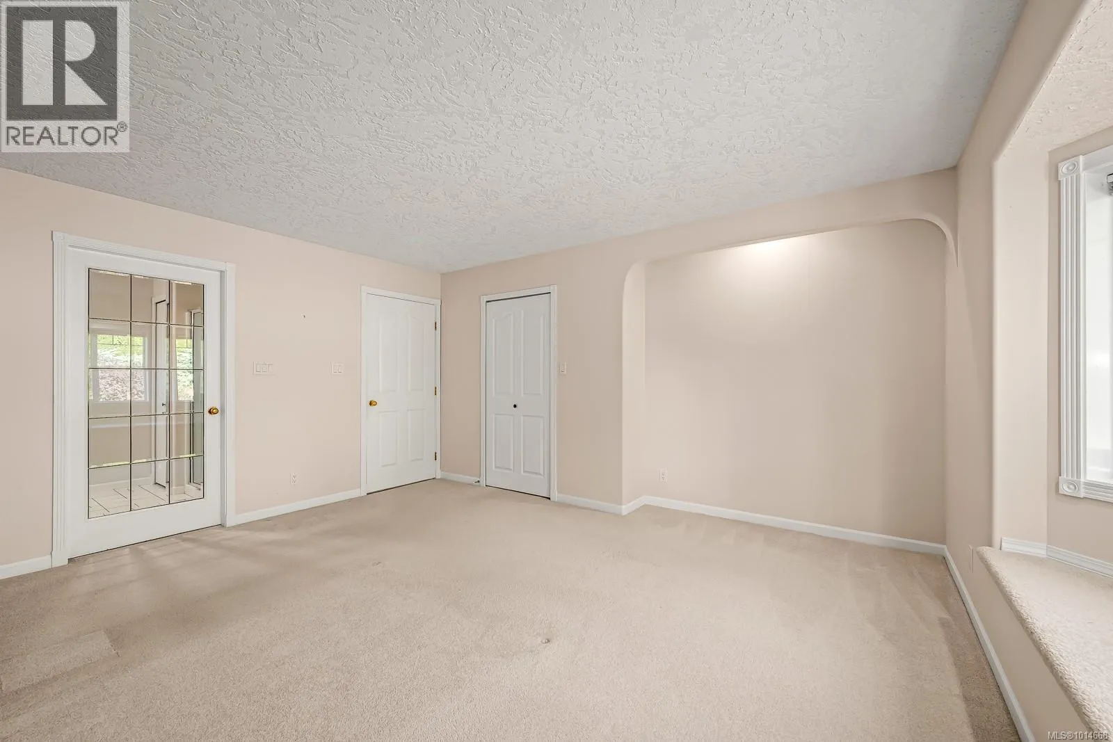 1582 Mallard Dr