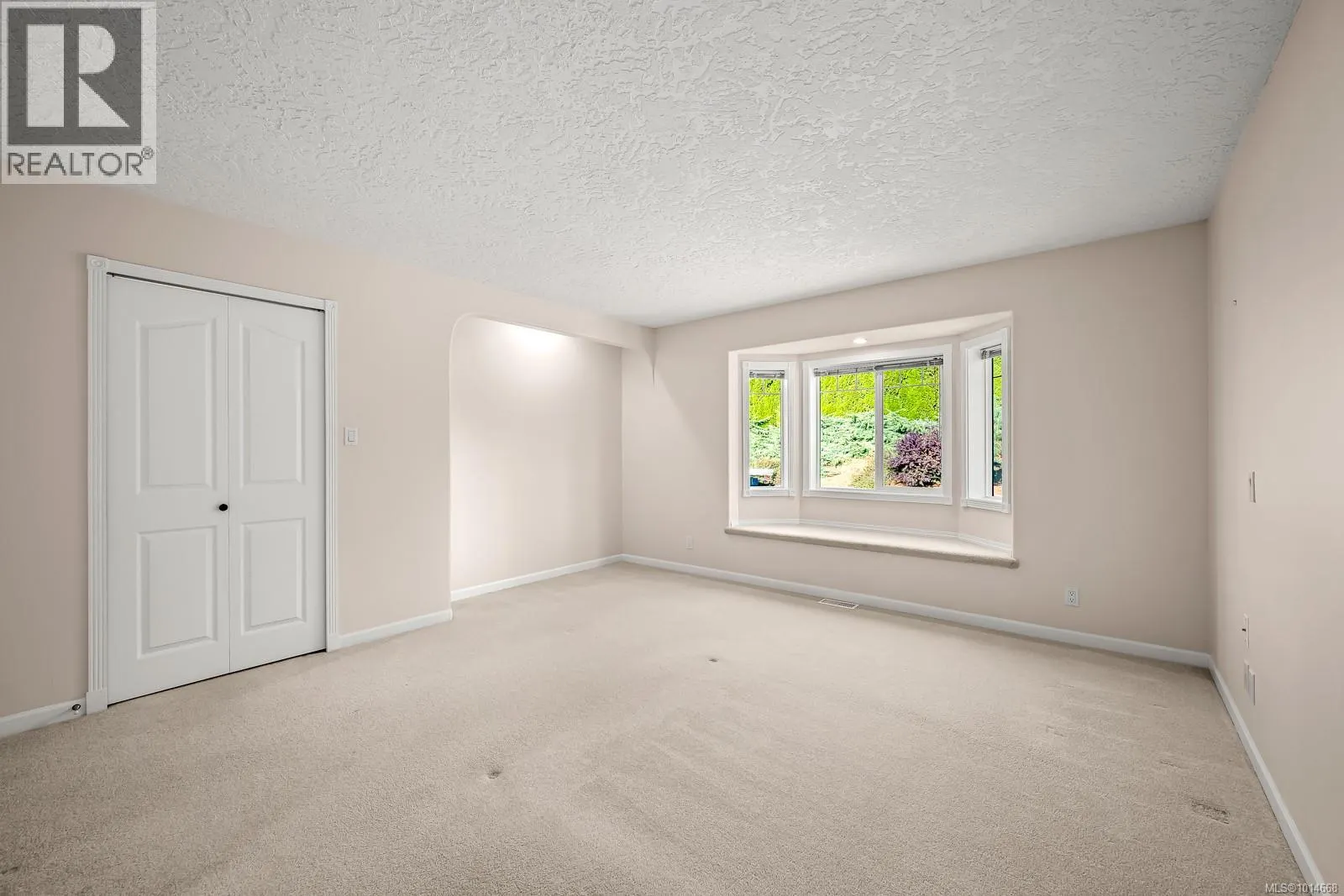 1582 Mallard Dr