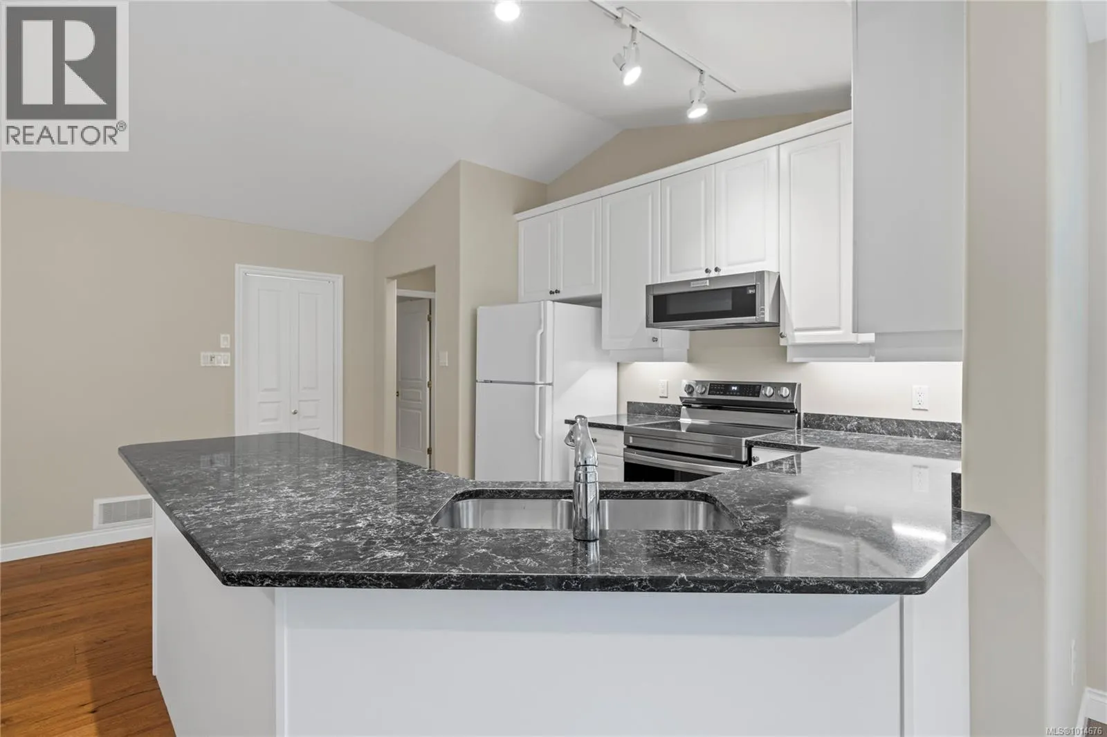 1205 Saturna Dr
