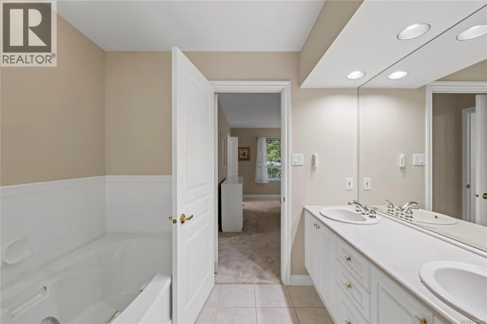 1205 Saturna Dr