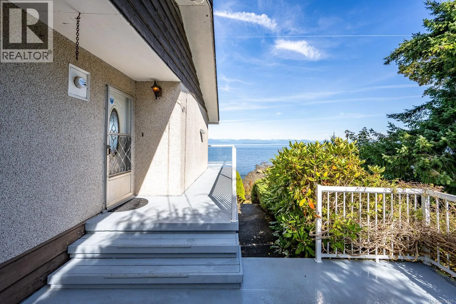 2332 Seabank Rd