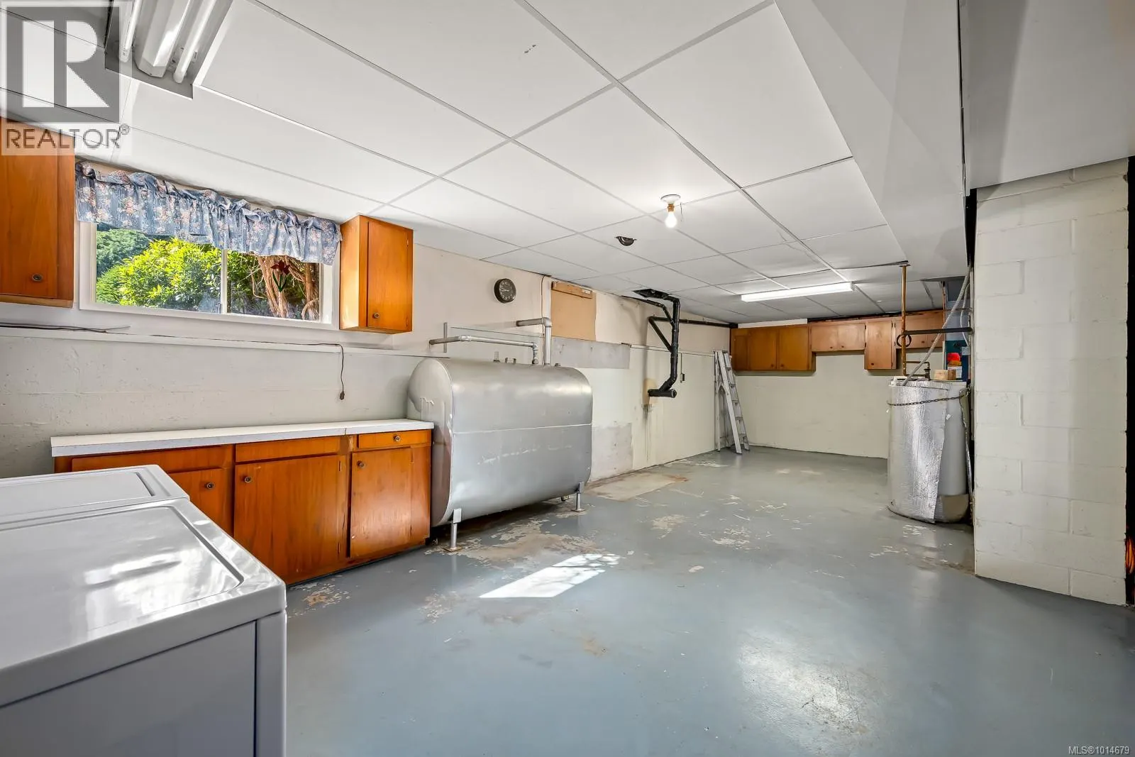 2332 Seabank Rd