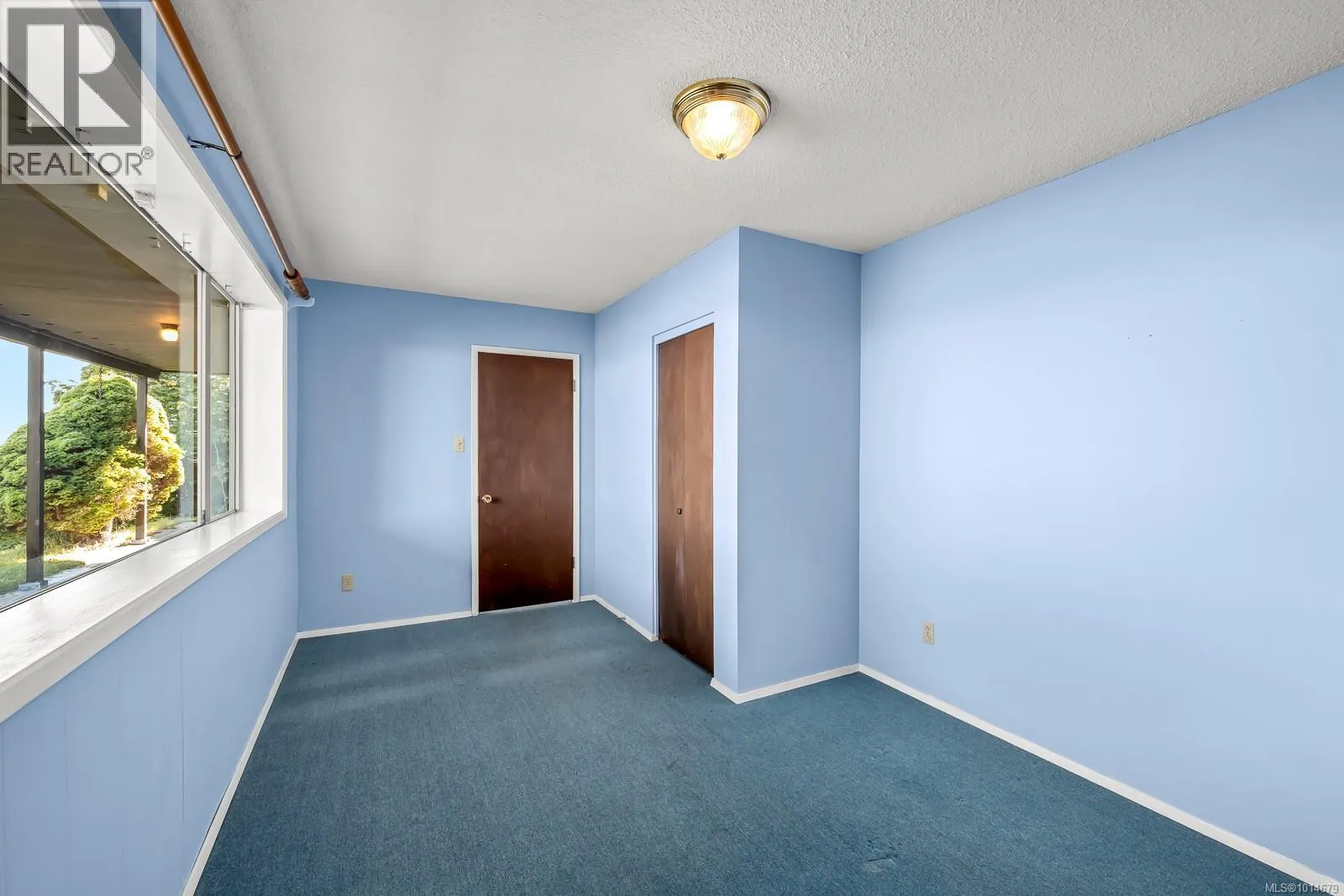 2332 Seabank Rd