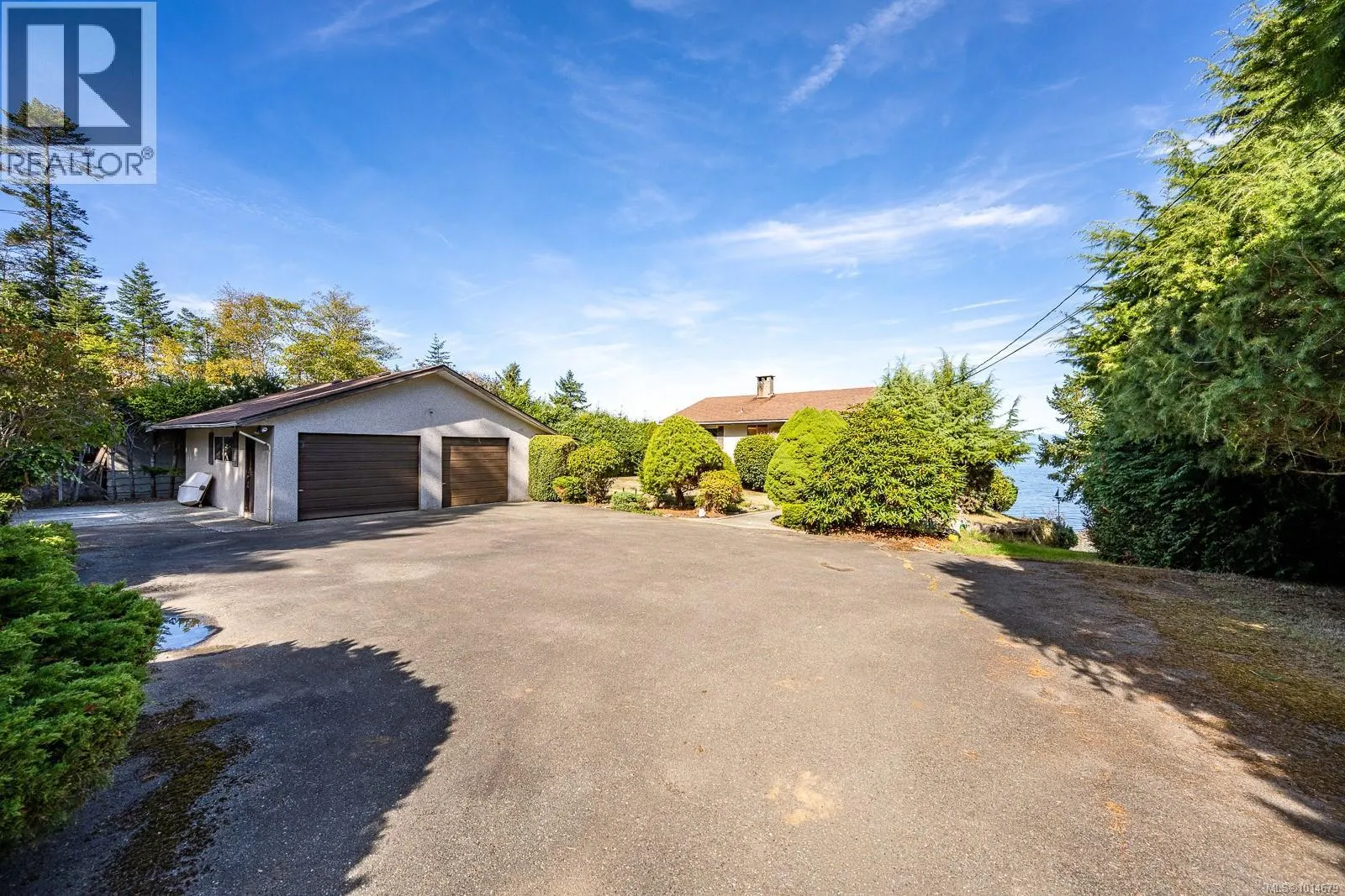 2332 Seabank Rd