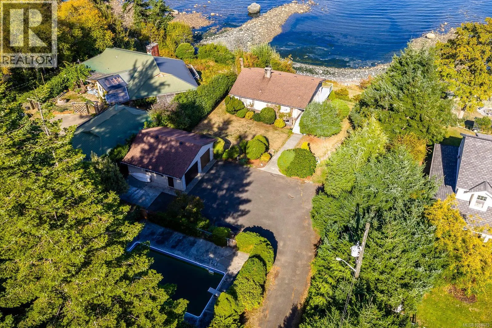 2332 Seabank Rd