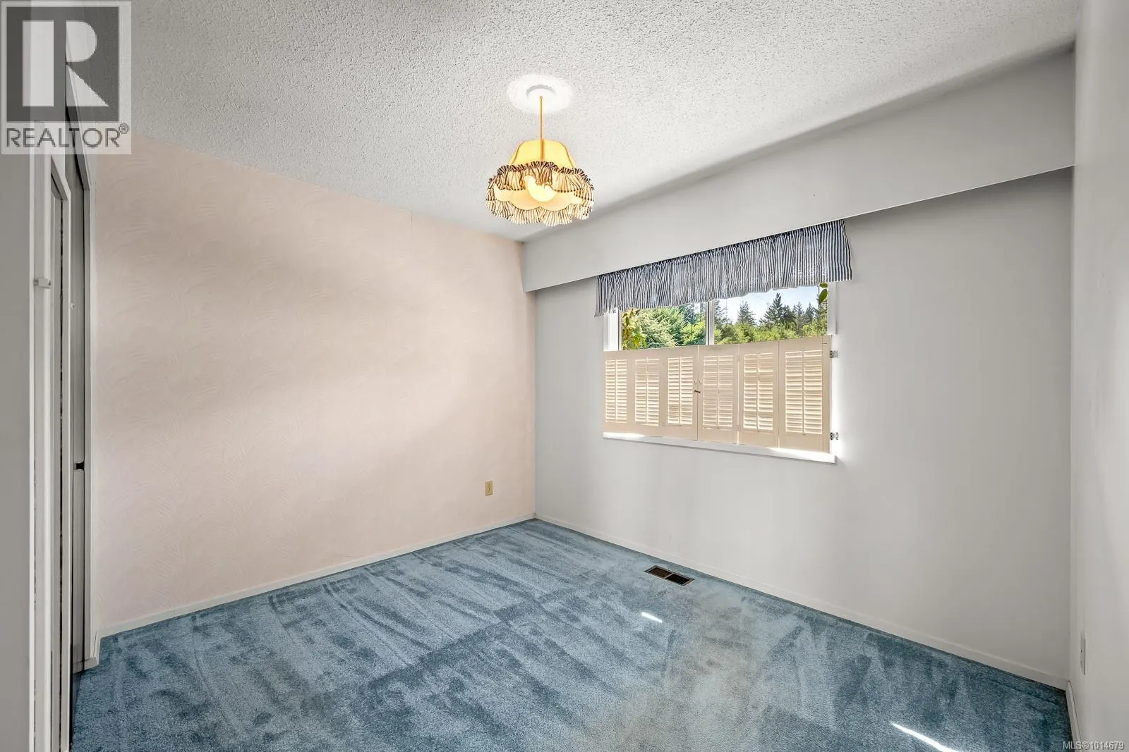 2332 Seabank Rd