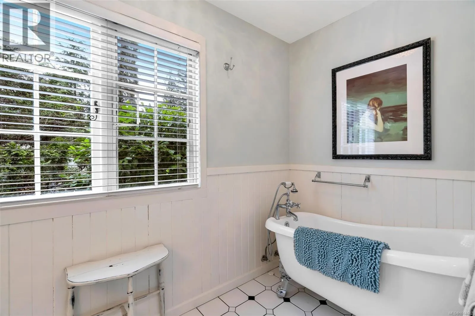 4758 Fairbridge Dr