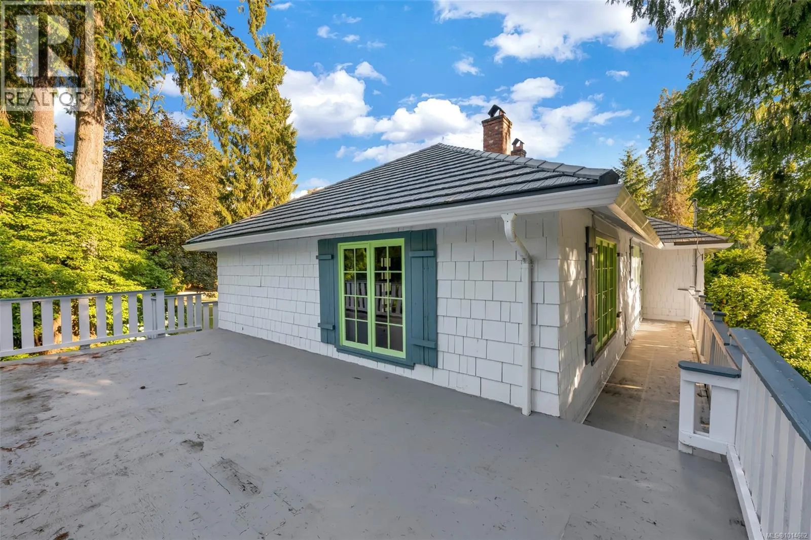 4758 Fairbridge Dr