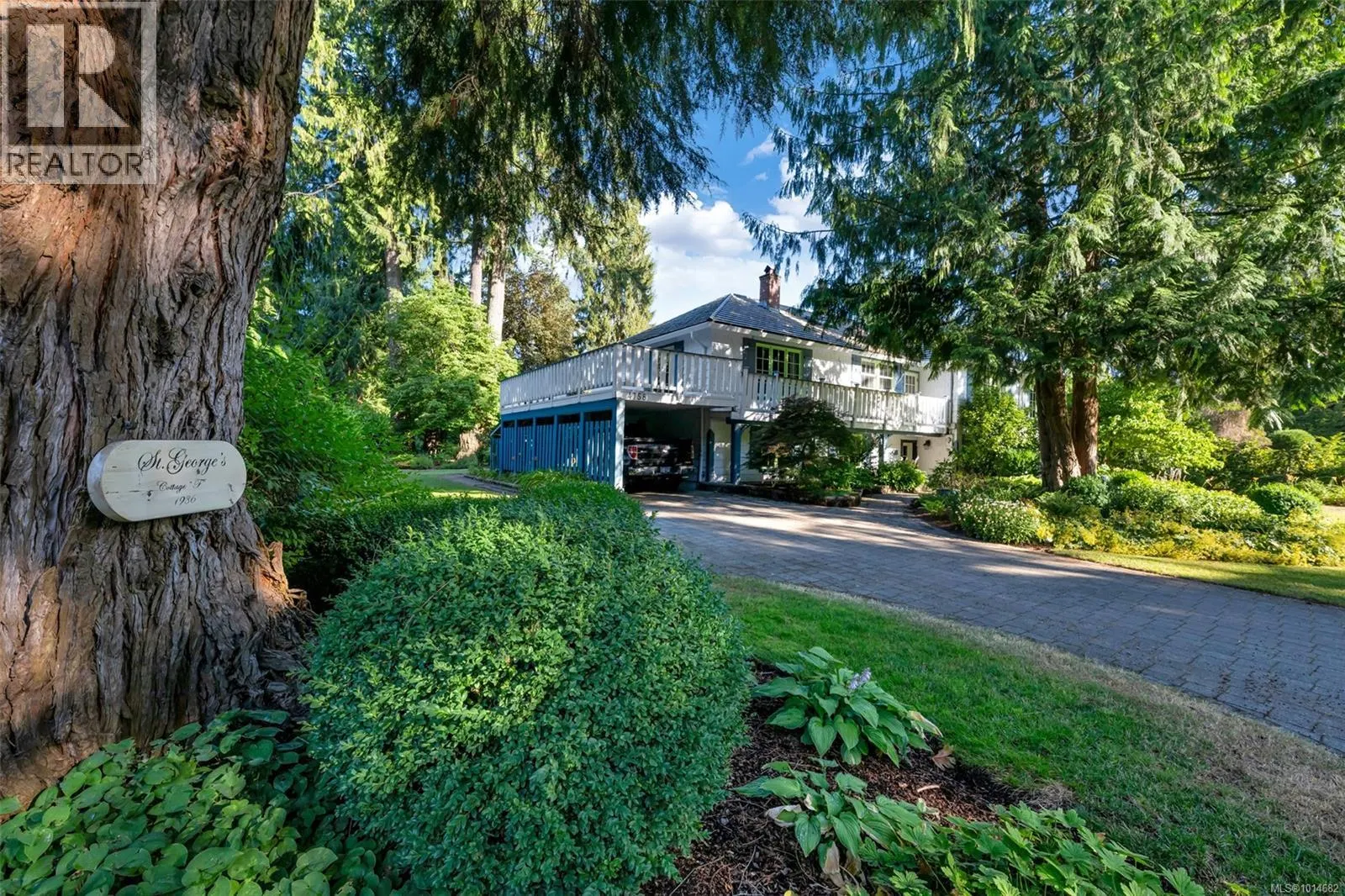 4758 Fairbridge Dr