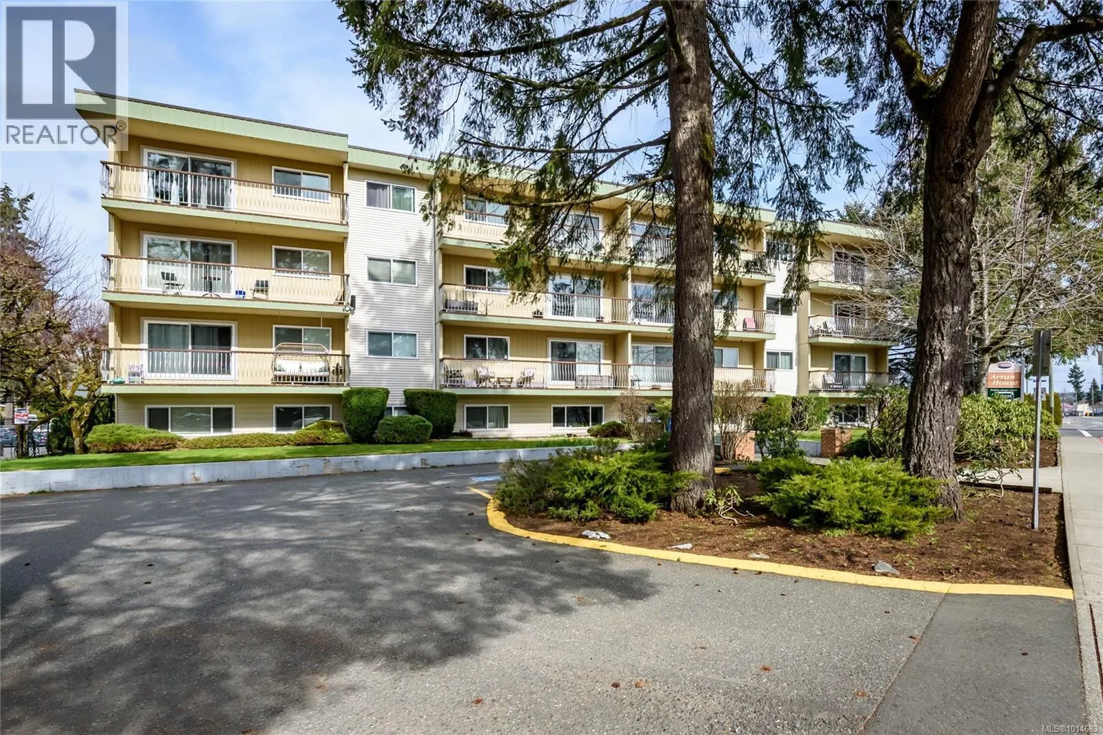 212 1015 Cumberland Rd