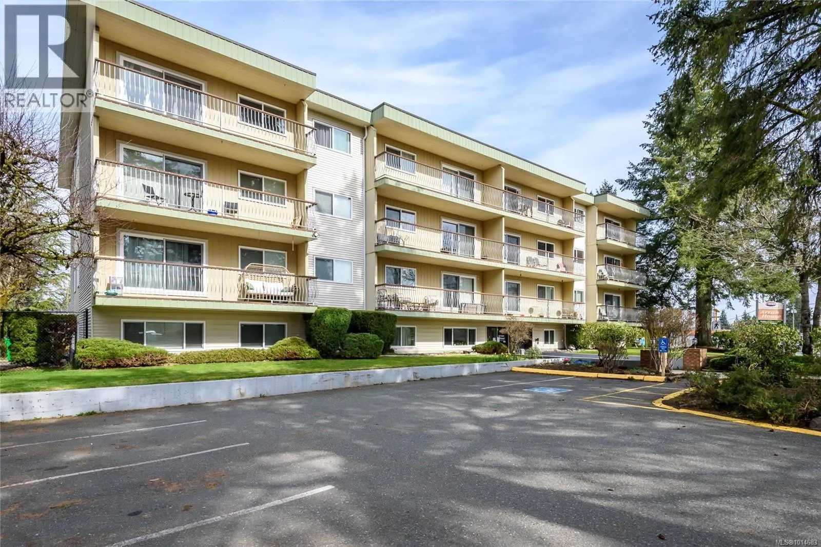 212 1015 Cumberland Rd
