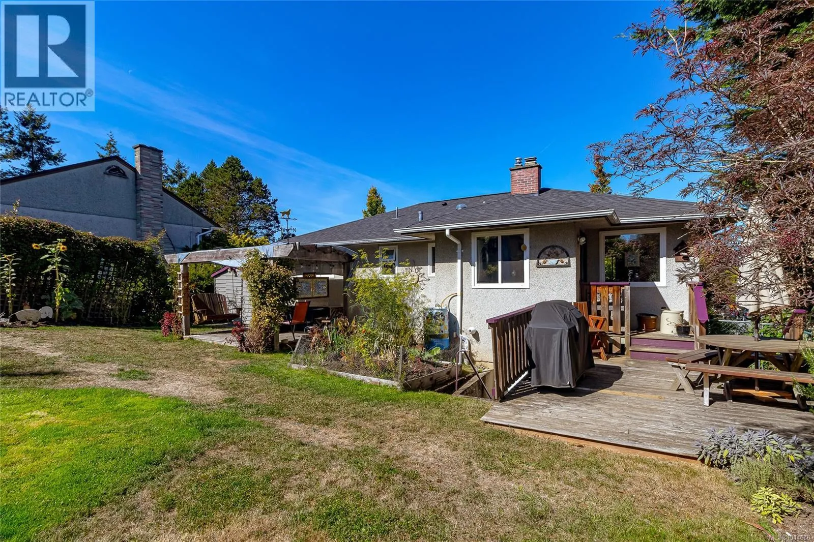 645 Baker St