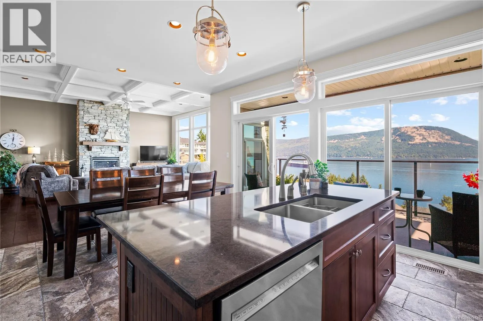412 Seaview Pl