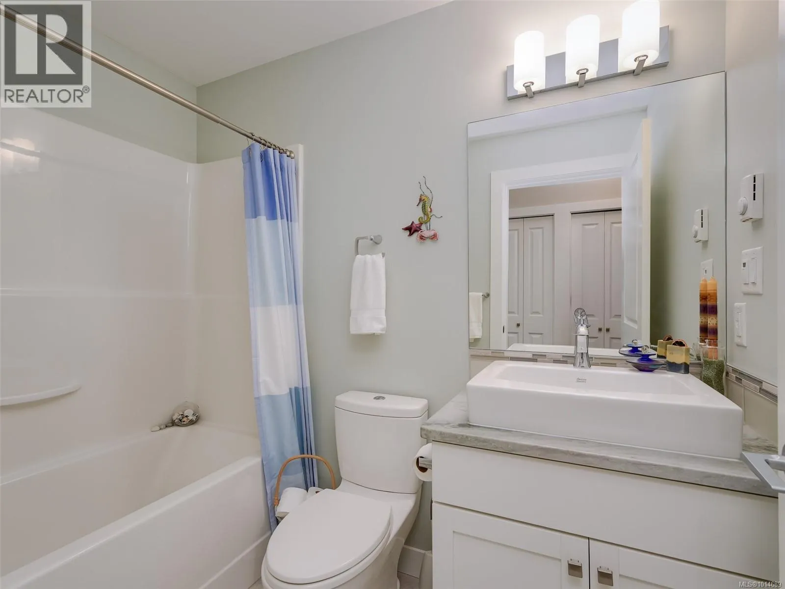 208 1838 Cowichan Bay Rd