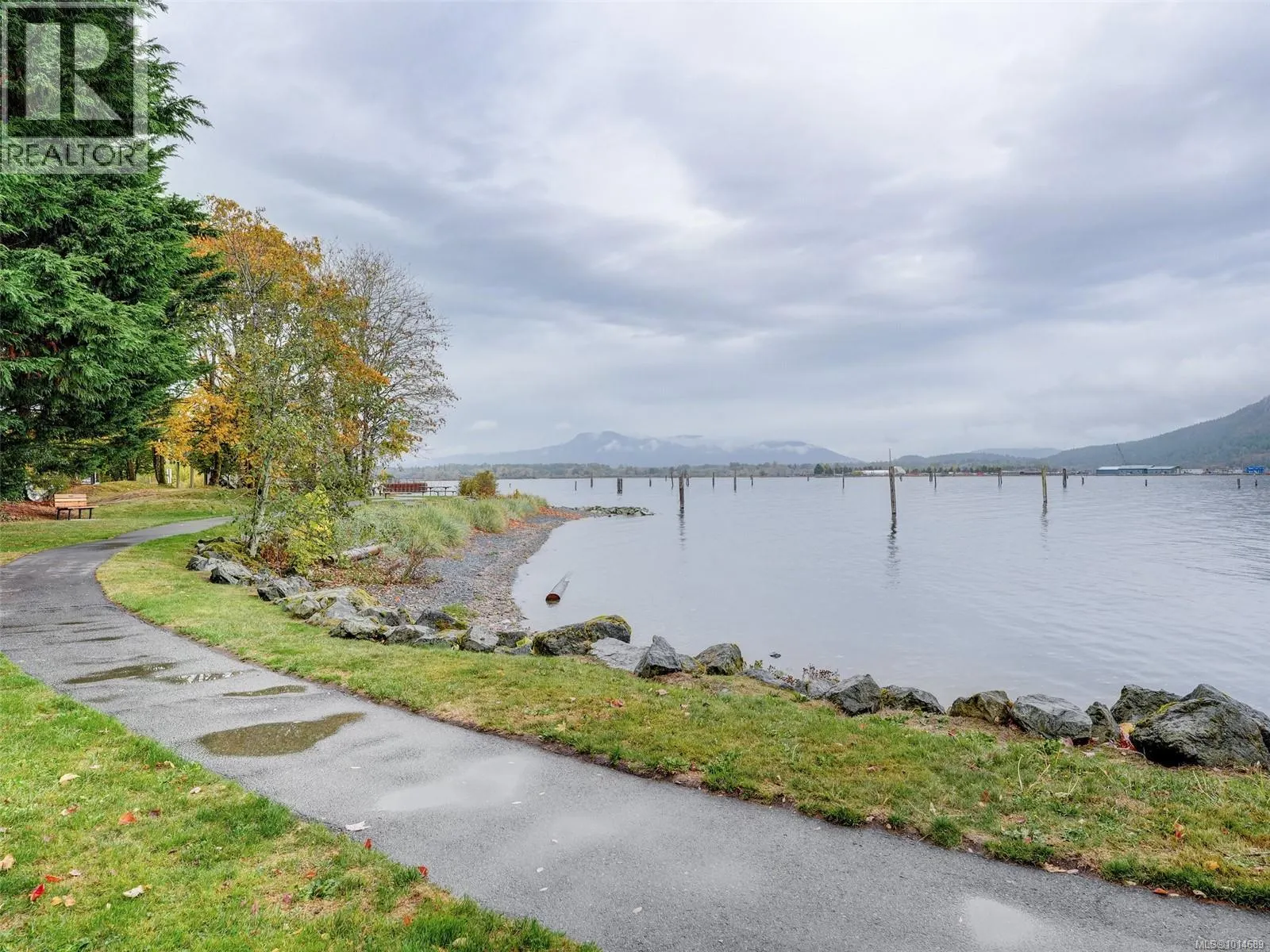 208 1838 Cowichan Bay Rd