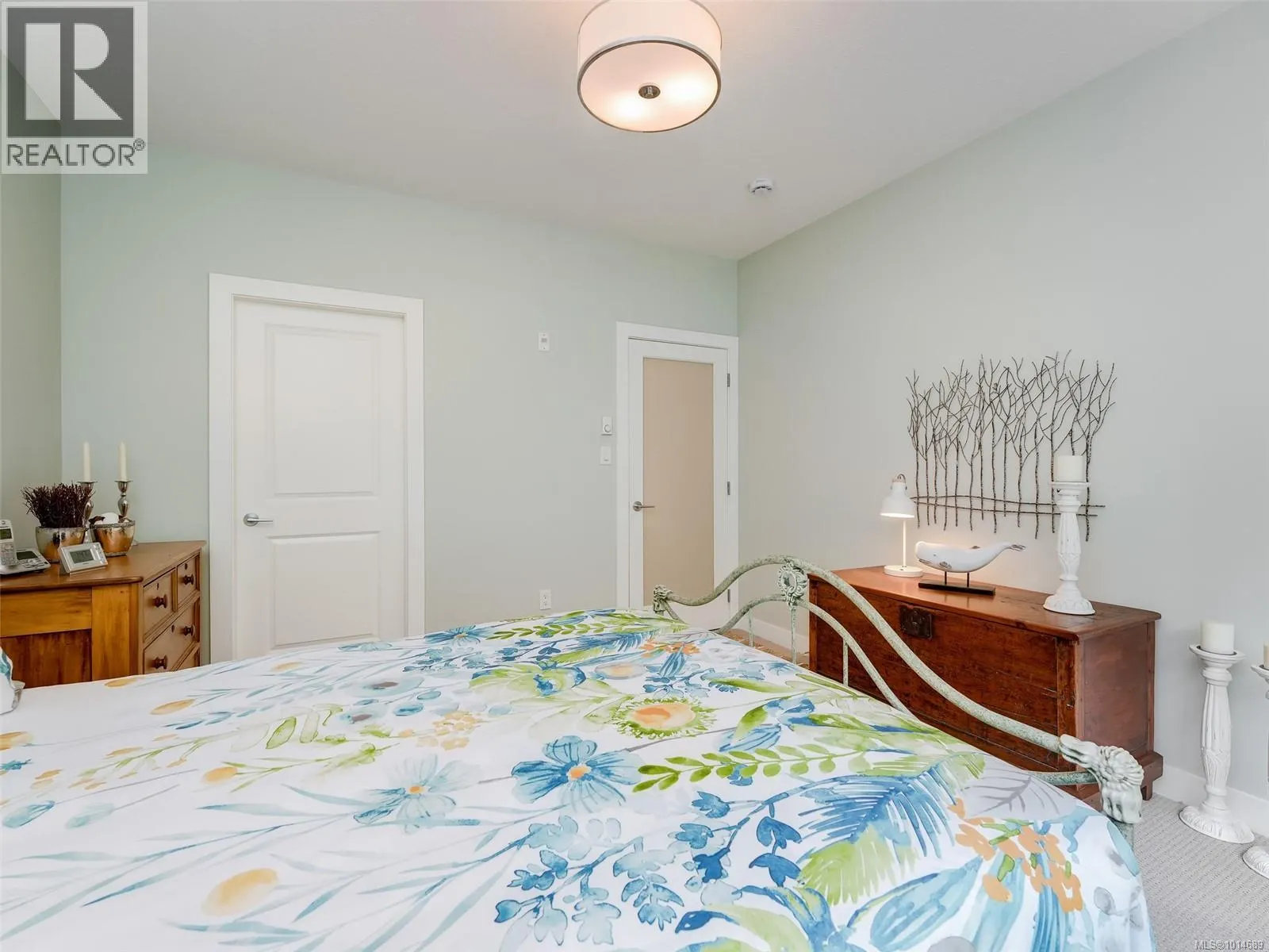 208 1838 Cowichan Bay Rd