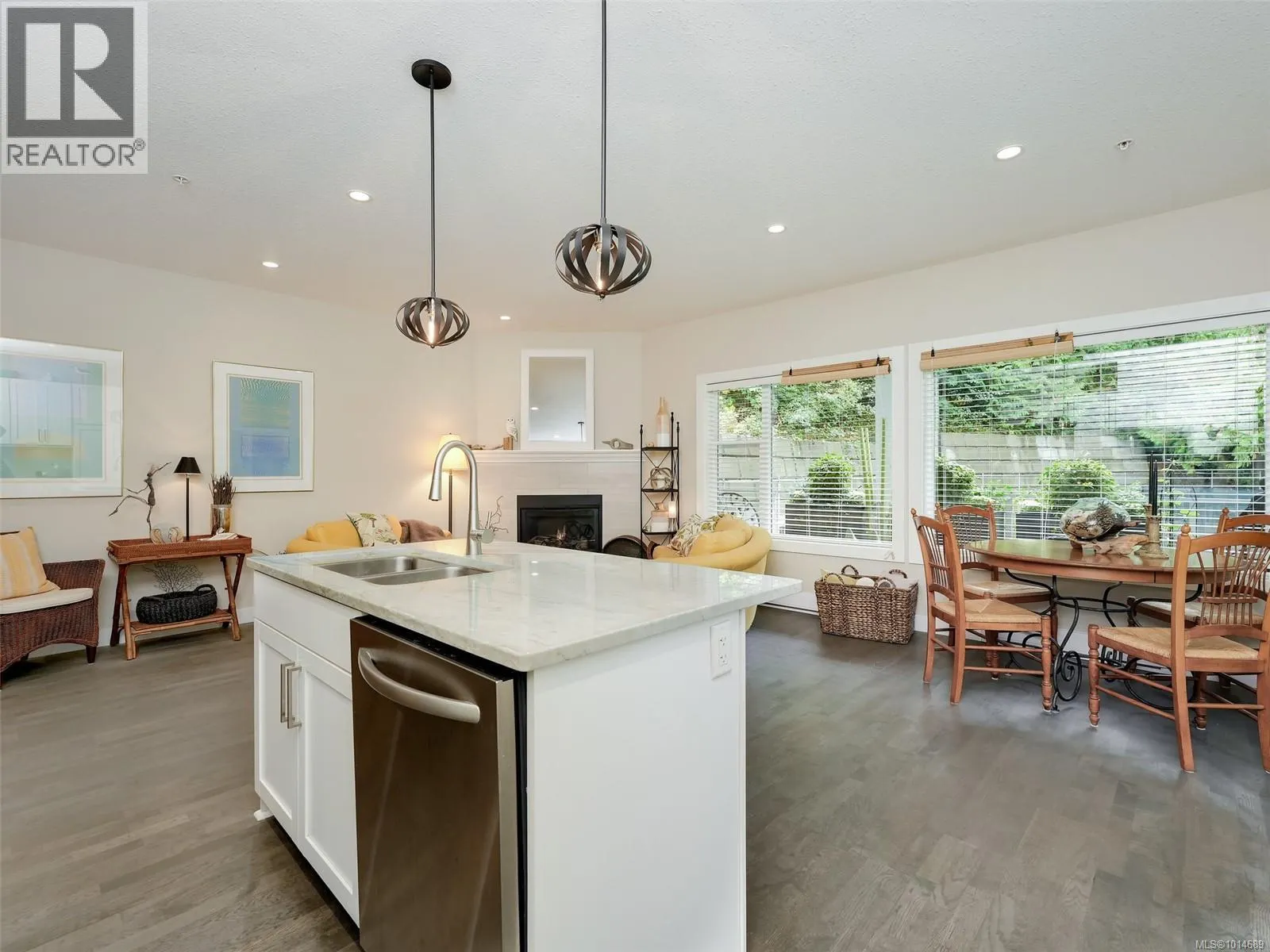 208 1838 Cowichan Bay Rd