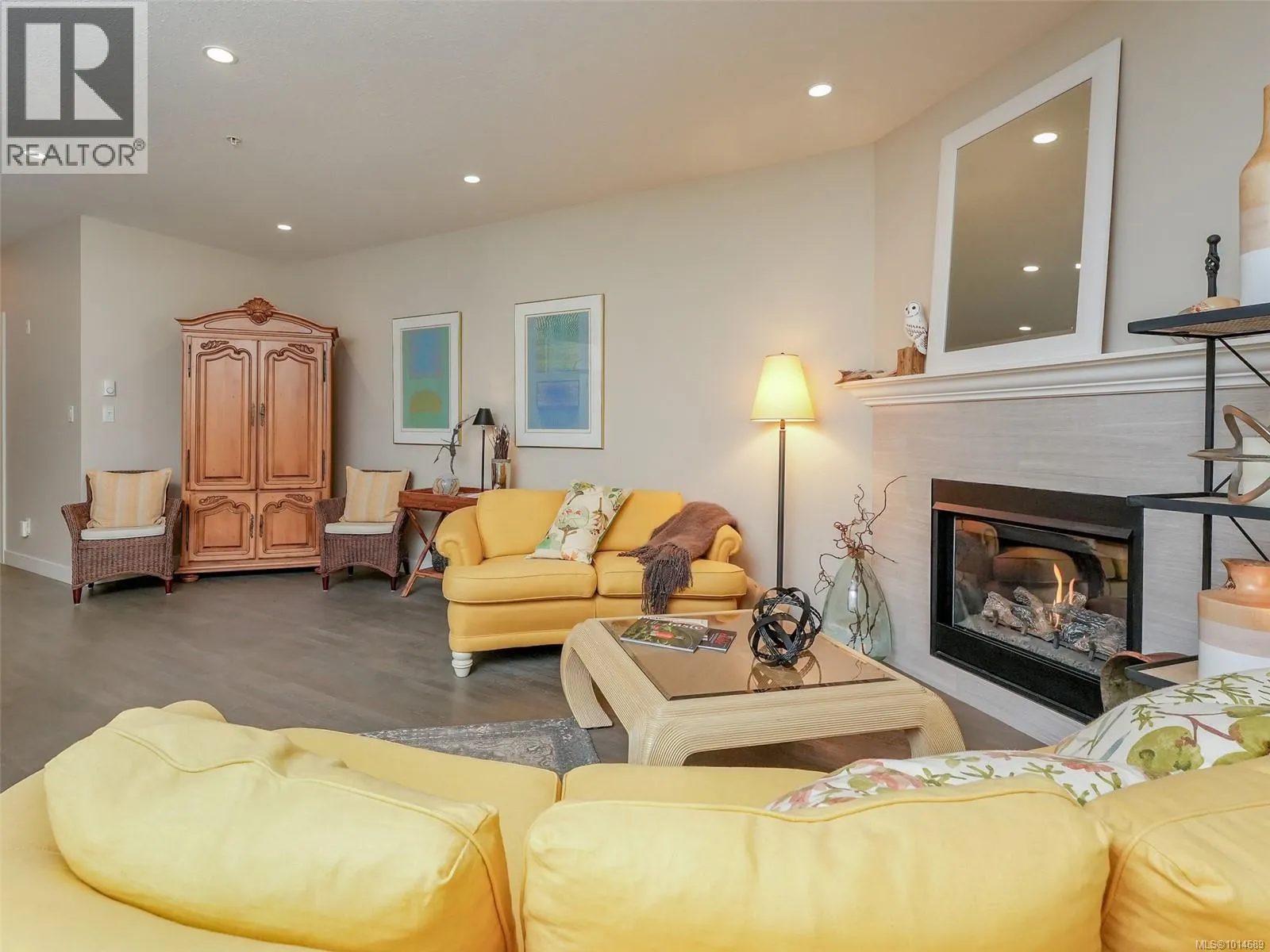 208 1838 Cowichan Bay Rd