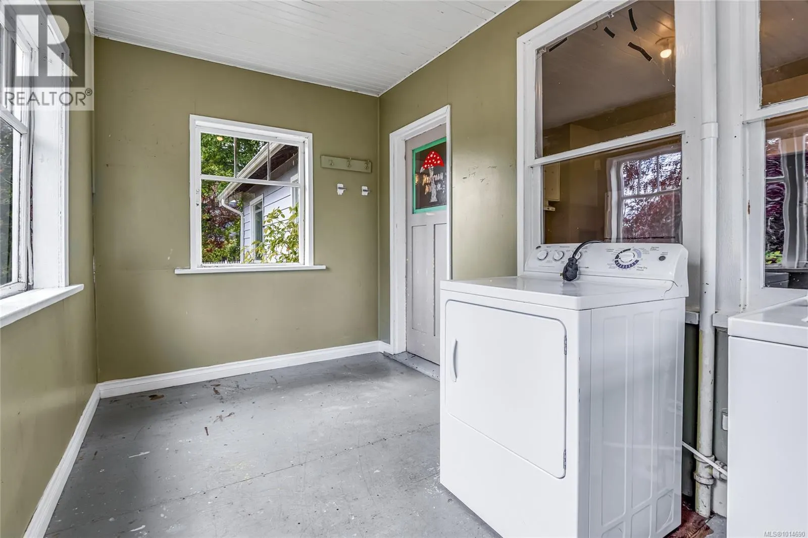 378 Harmston Ave