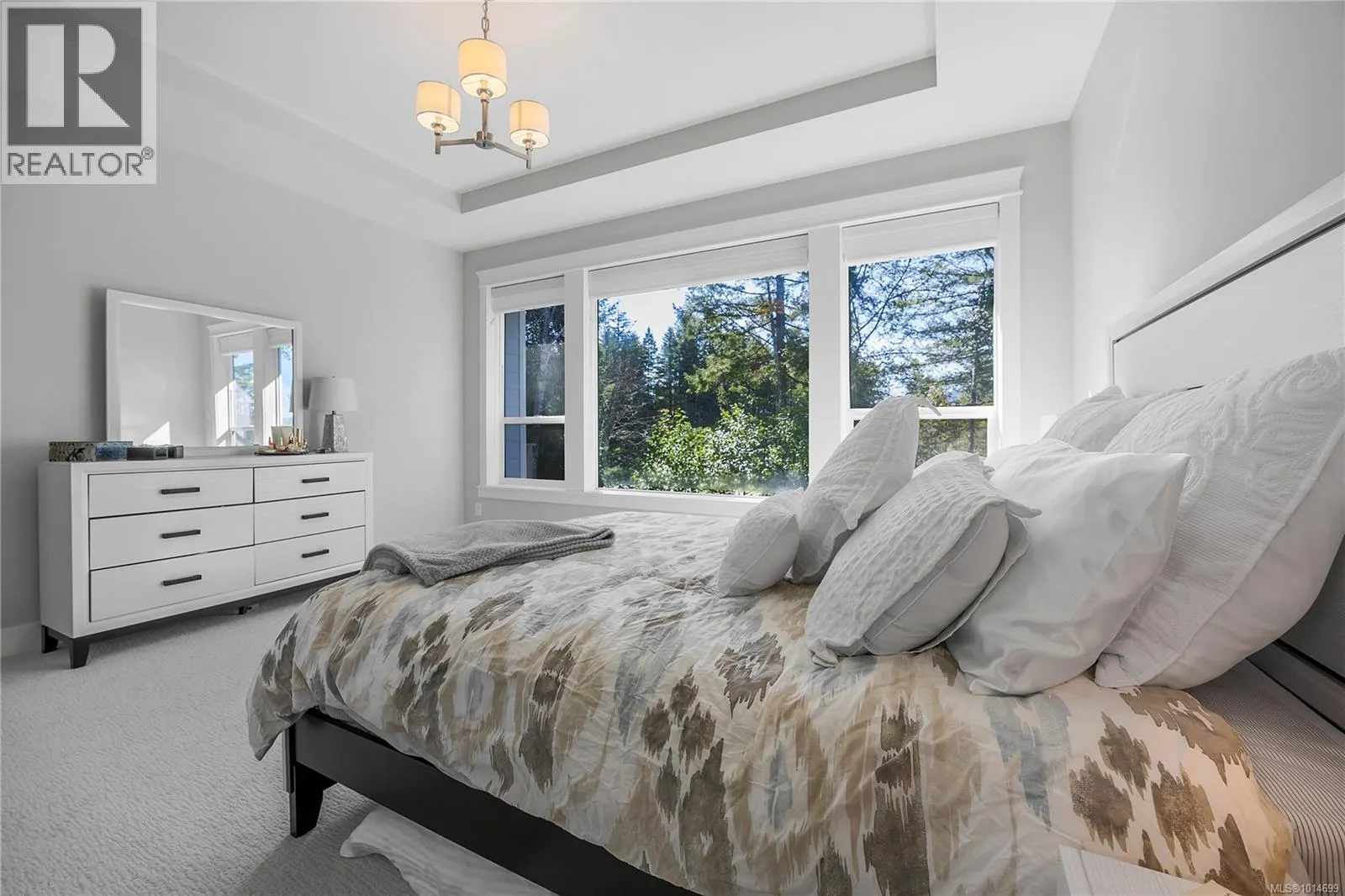 207 LINSTEAD Pl