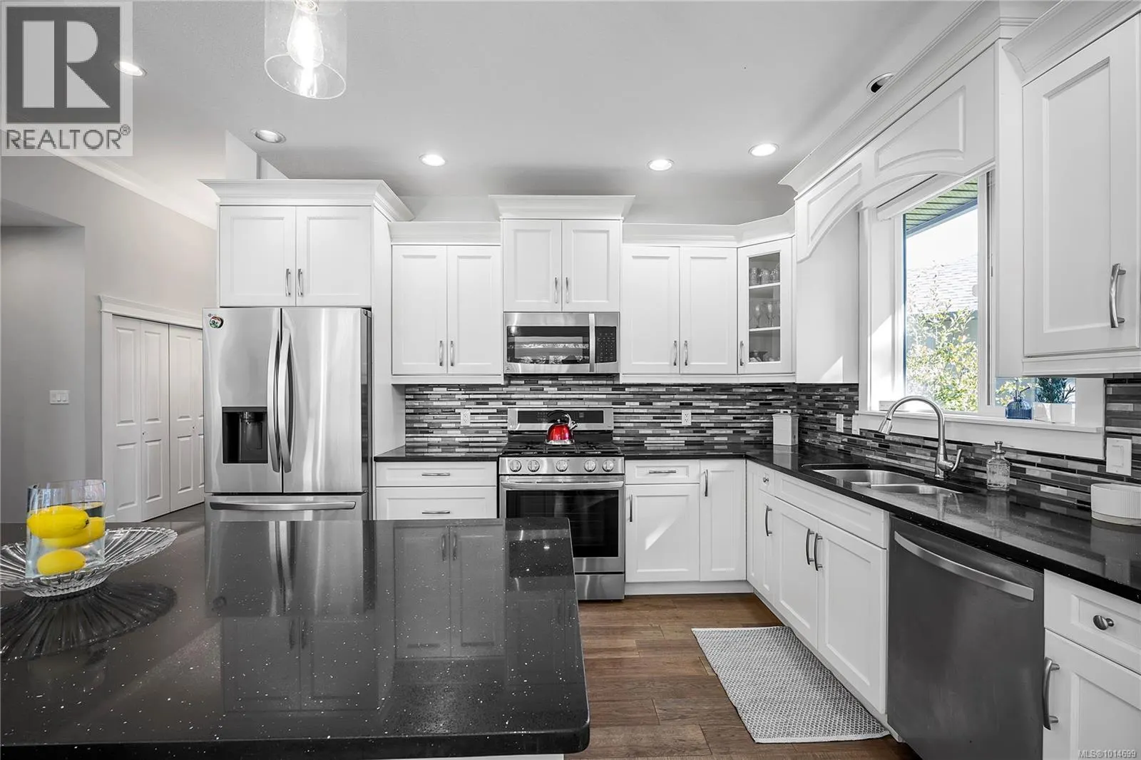 207 LINSTEAD Pl
