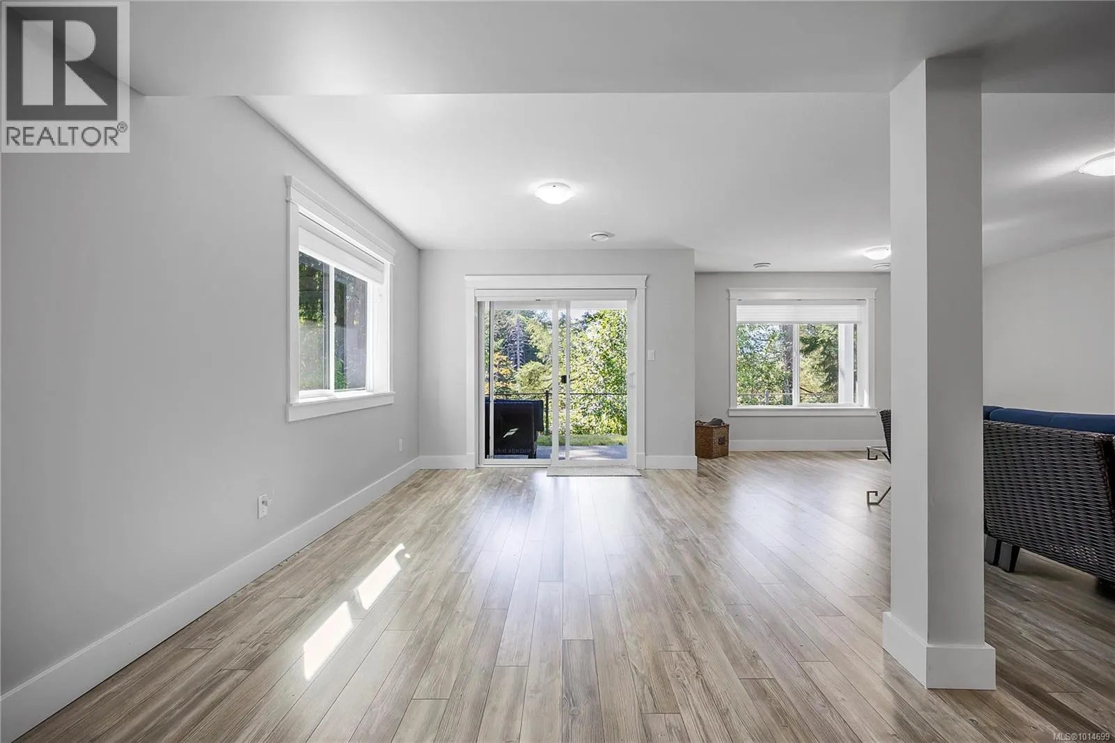 207 LINSTEAD Pl
