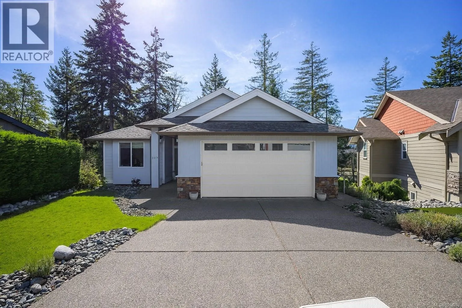 207 LINSTEAD Pl
