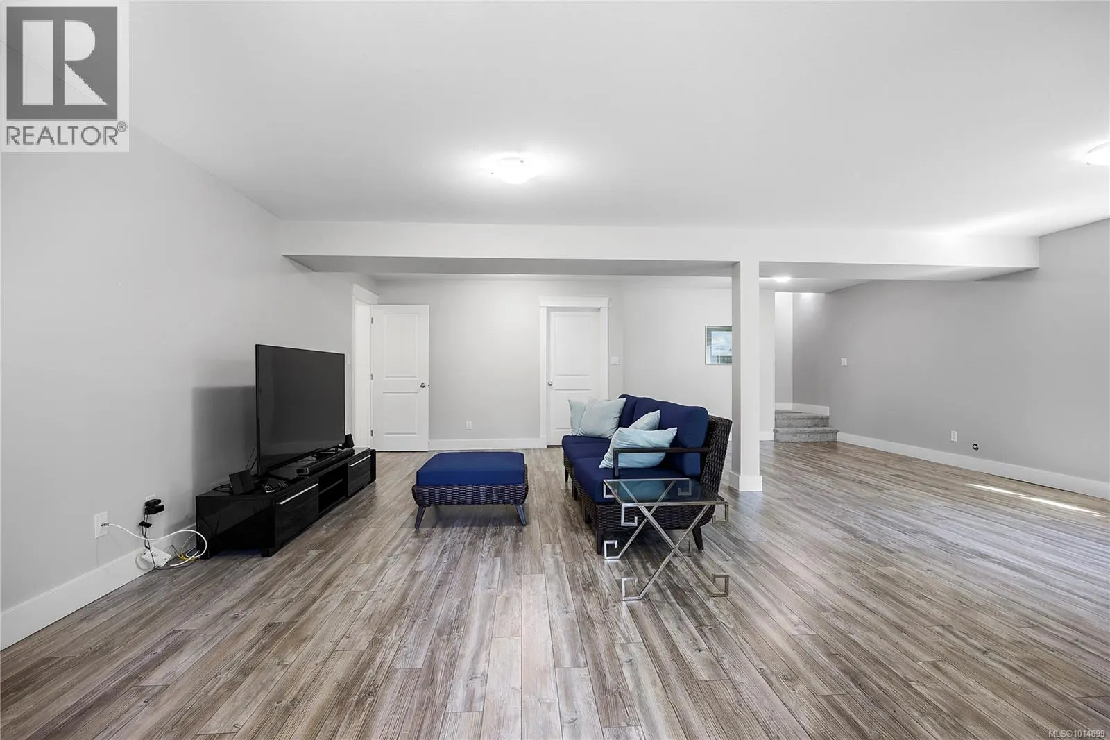 207 LINSTEAD Pl