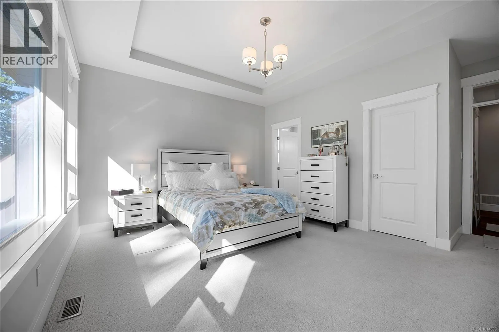 207 LINSTEAD Pl