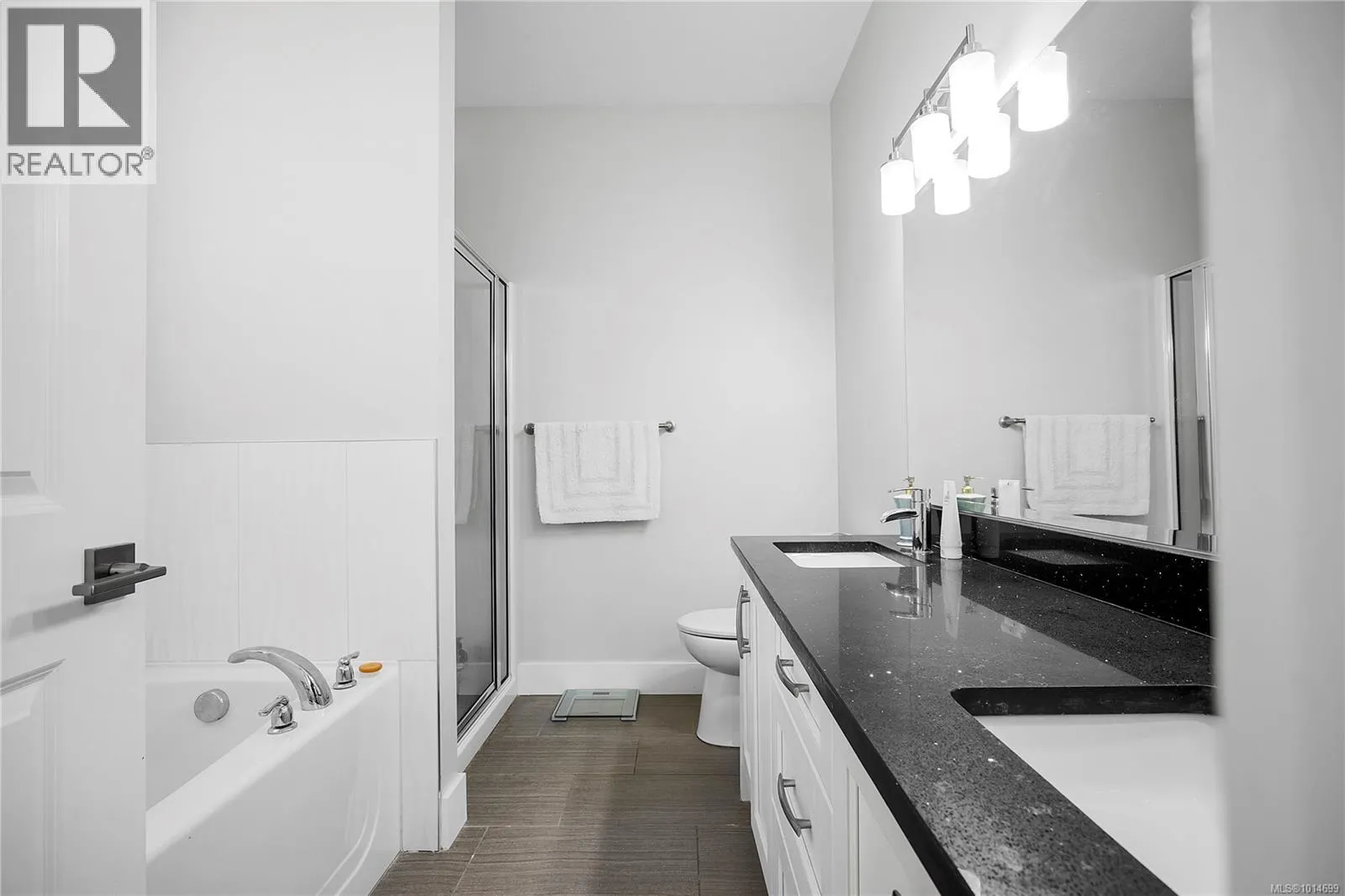 207 LINSTEAD Pl