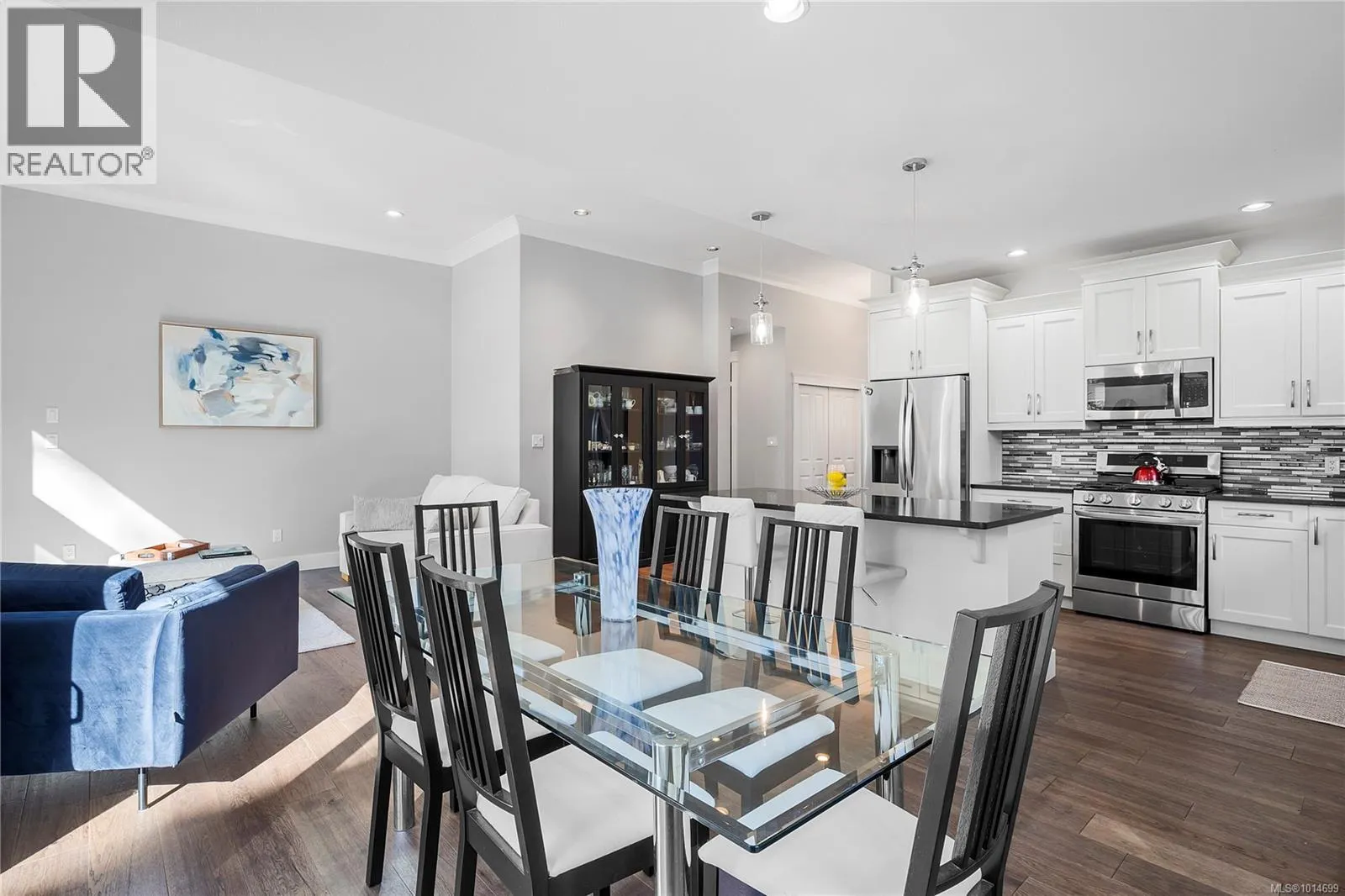 207 LINSTEAD Pl