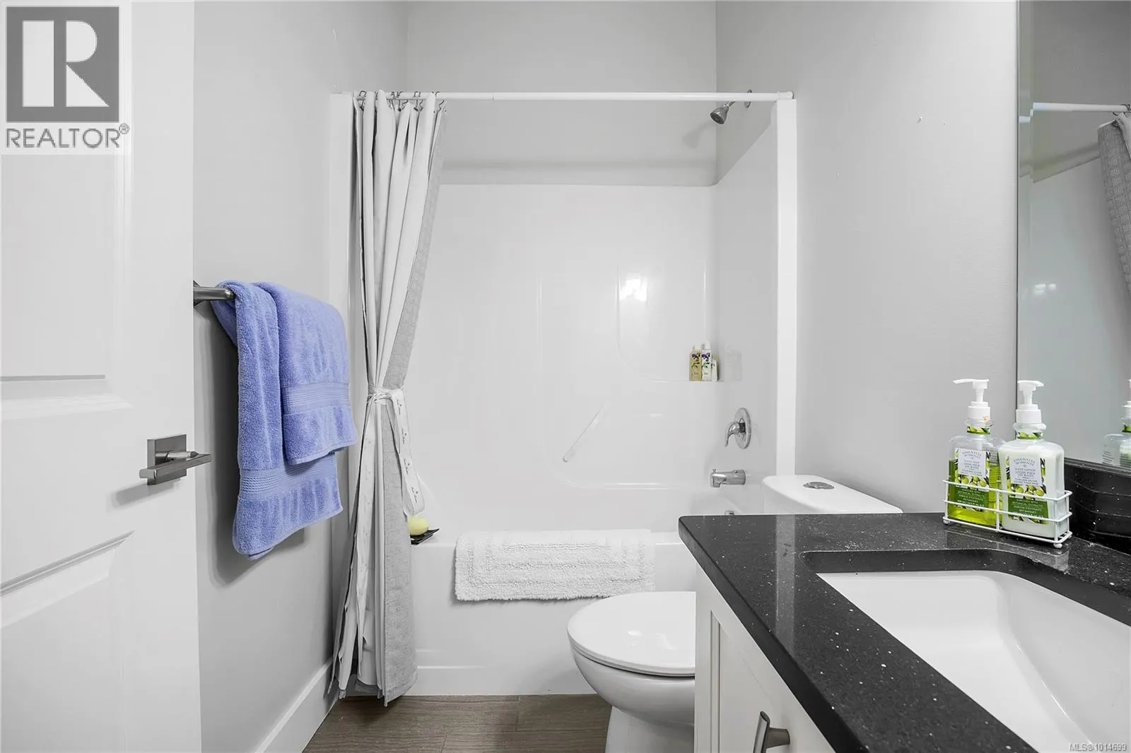 207 LINSTEAD Pl
