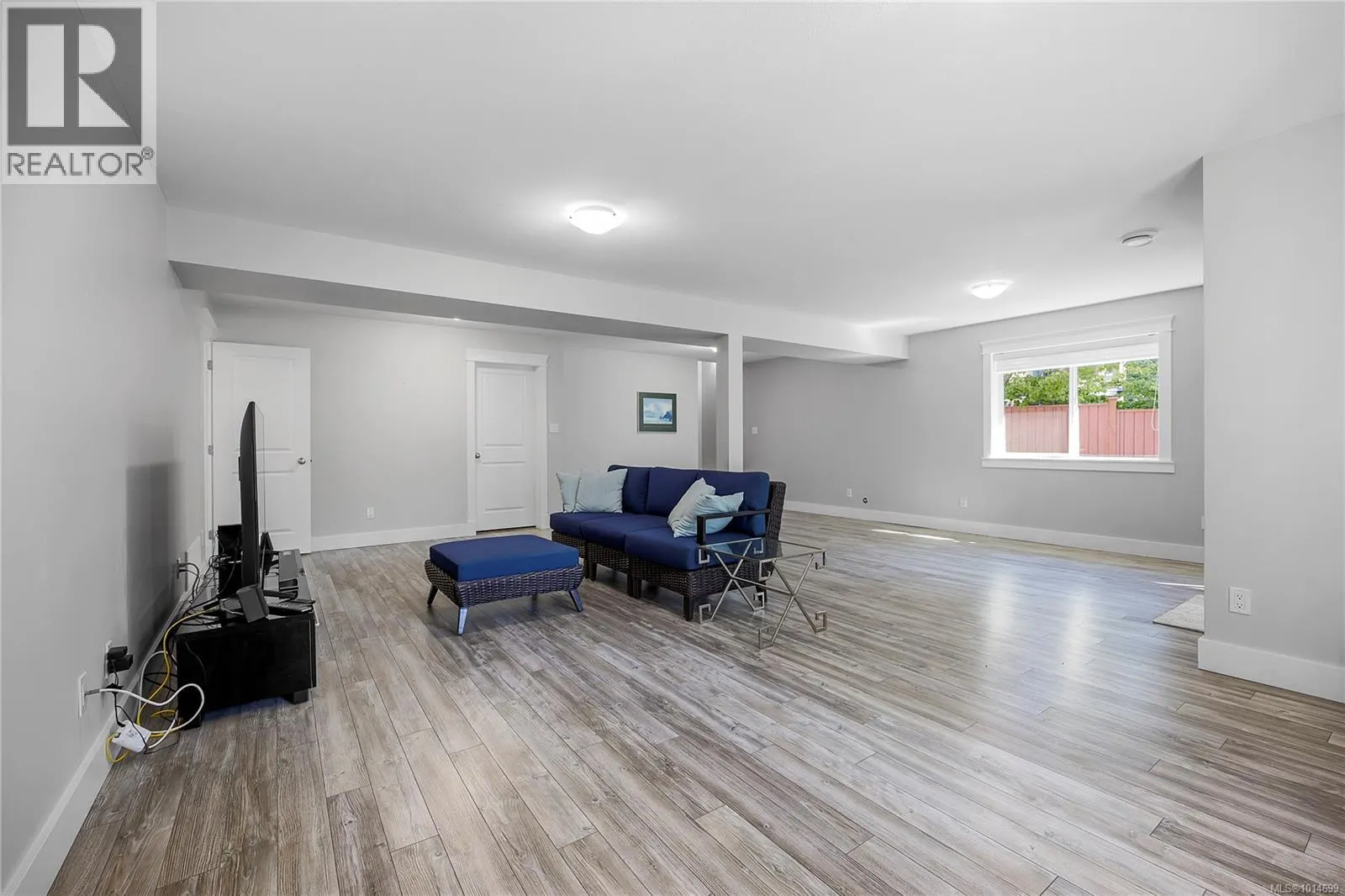 207 LINSTEAD Pl