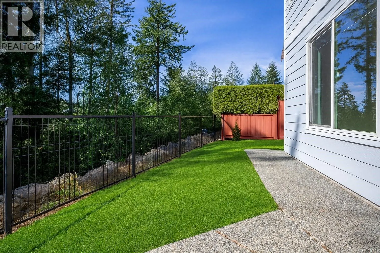 207 LINSTEAD Pl