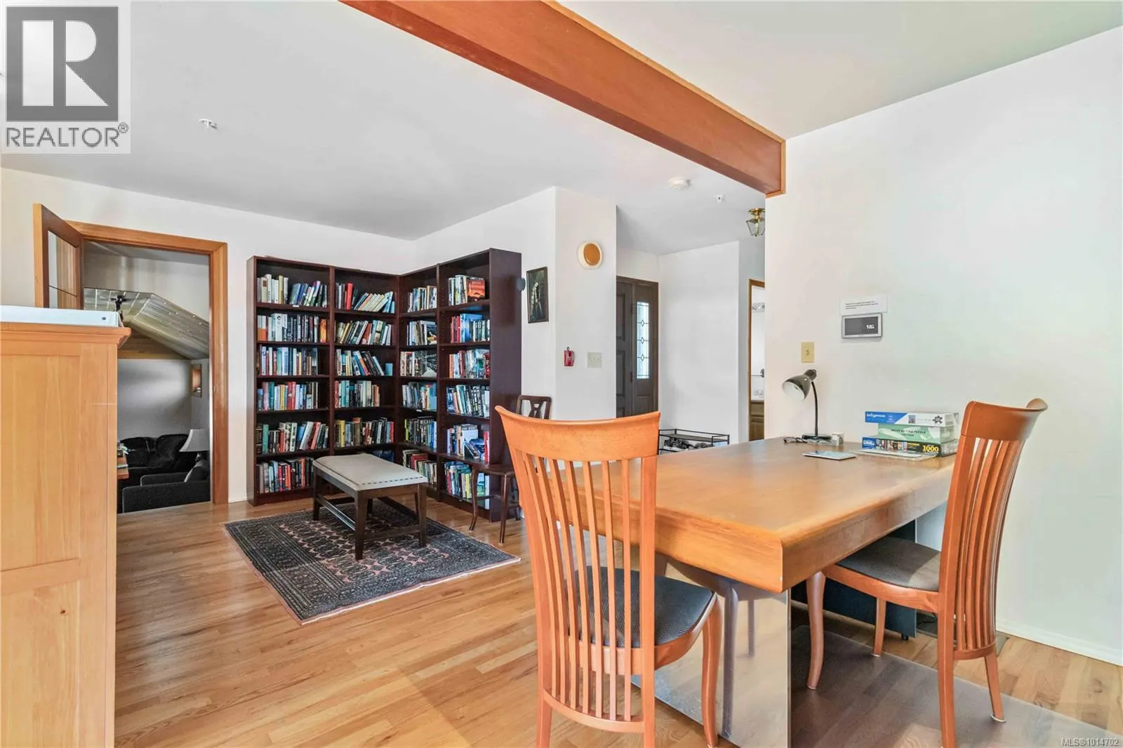 203 6609 Goodmere Rd