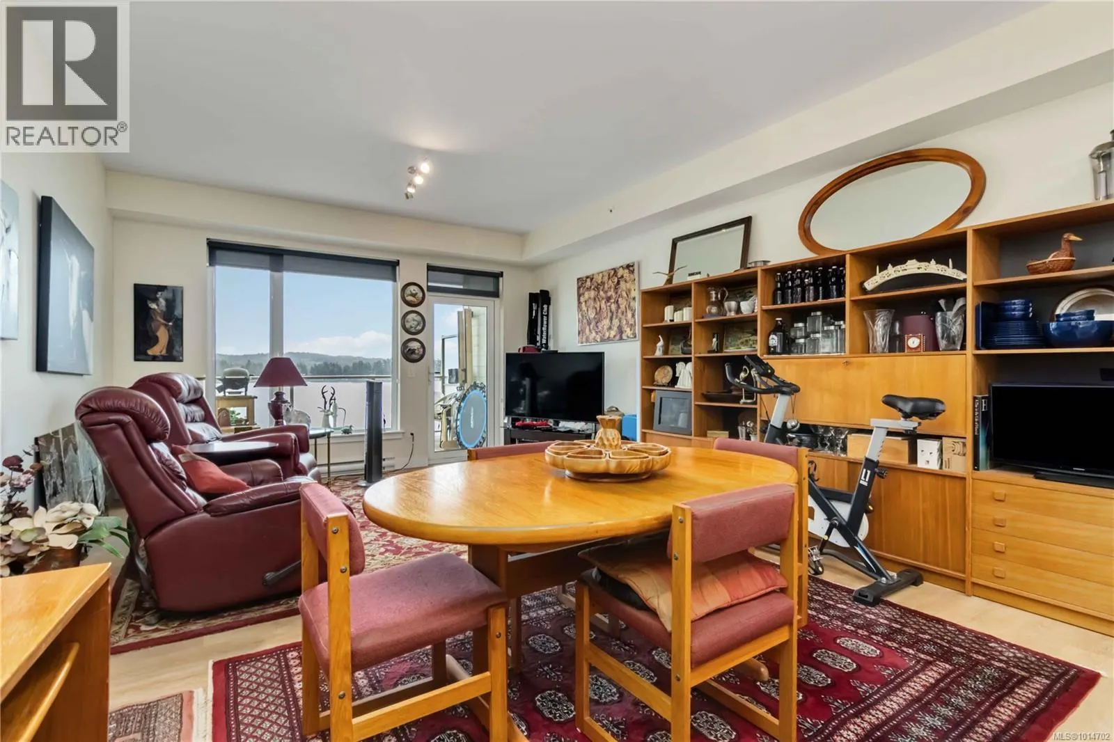 203 6609 Goodmere Rd