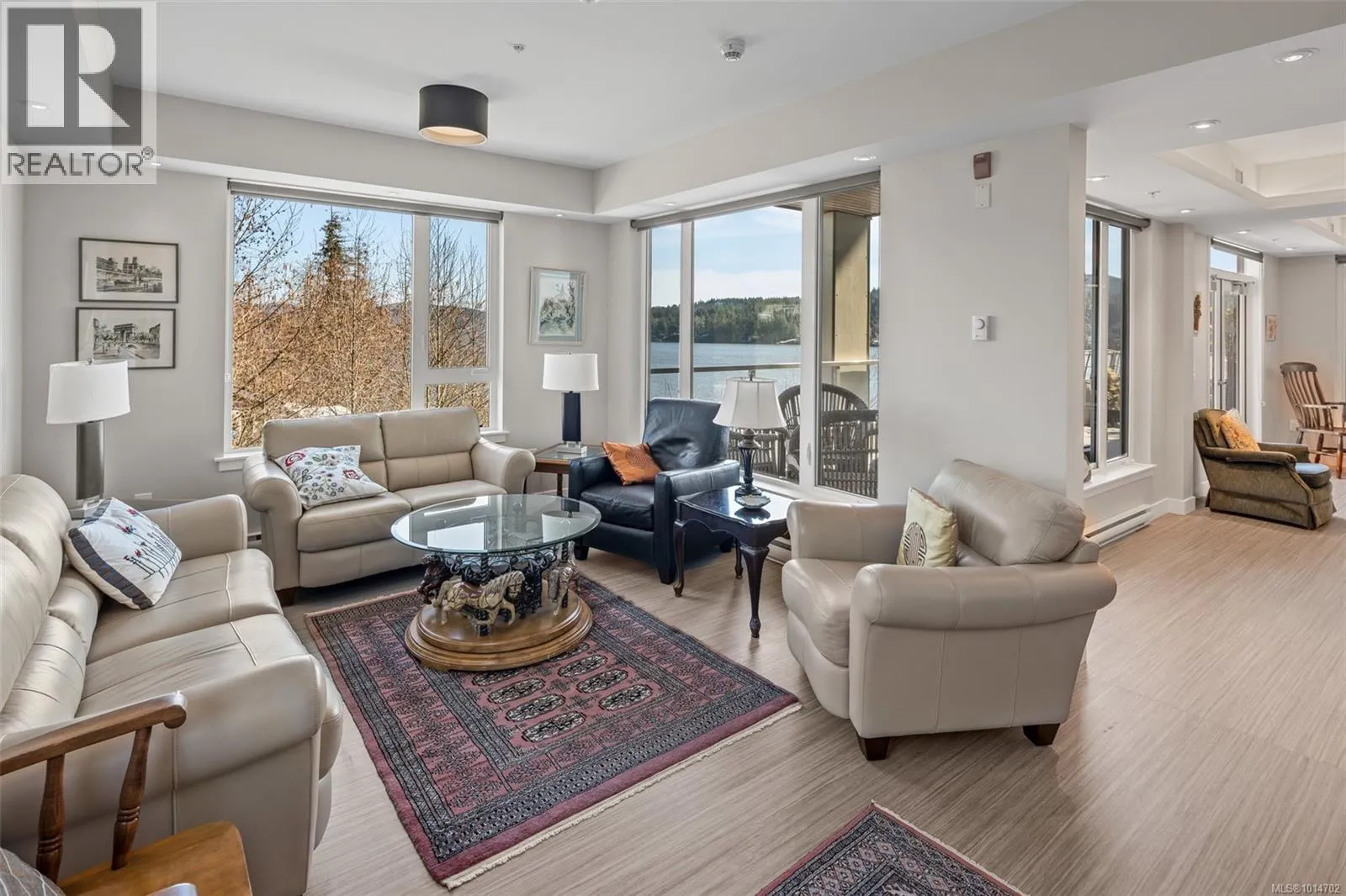 203 6609 Goodmere Rd