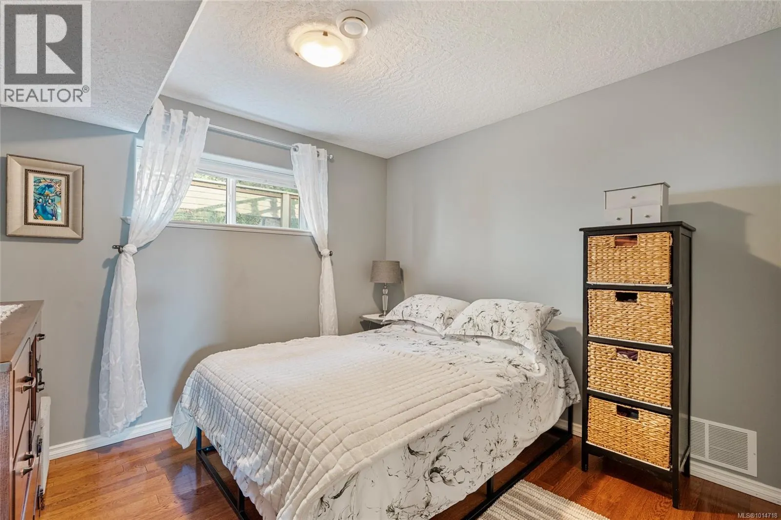3556 Sun Hills