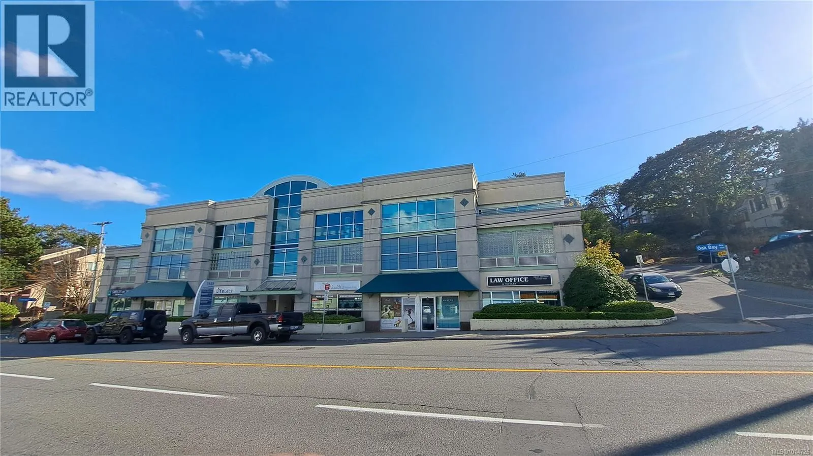 101 1625 Oak Bay Ave