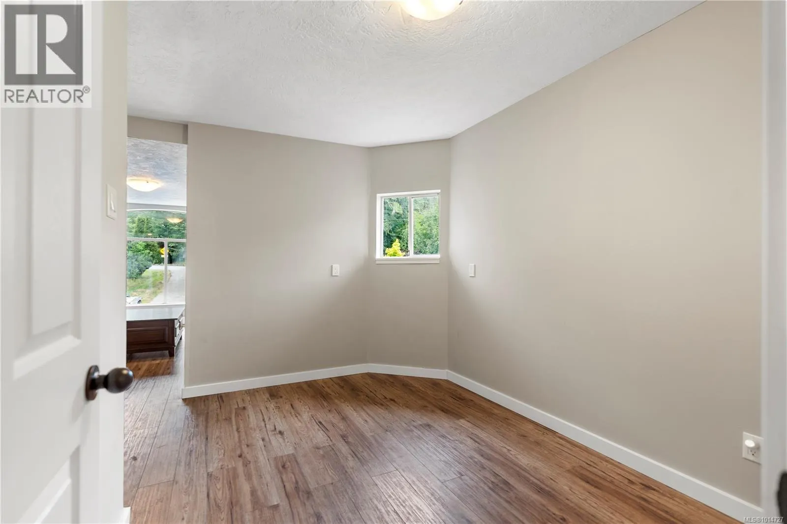 5839 Blythwood Rd