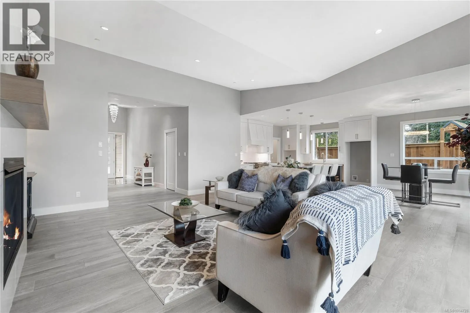 1017 Coral Pl