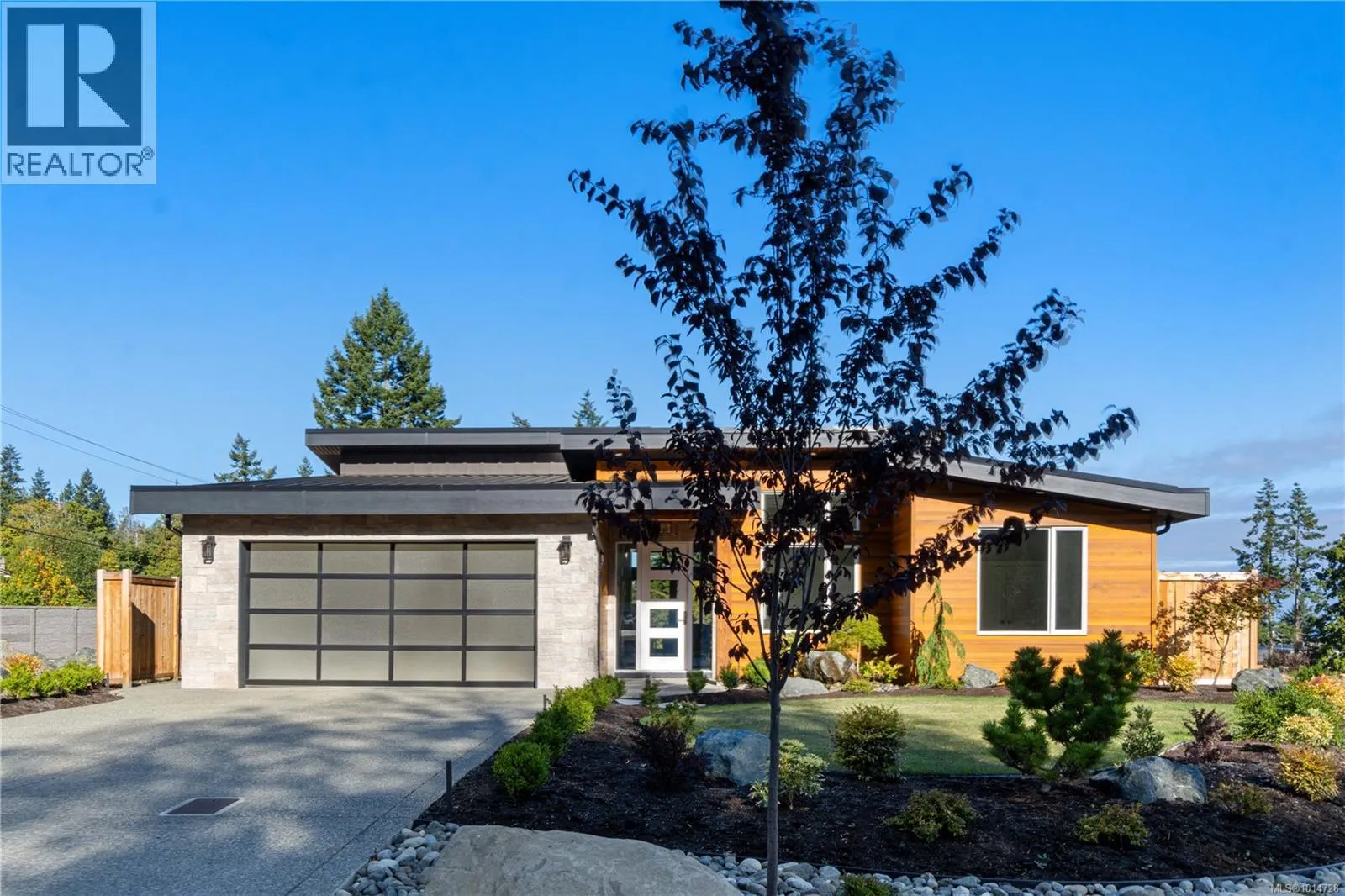 1017 Coral Pl