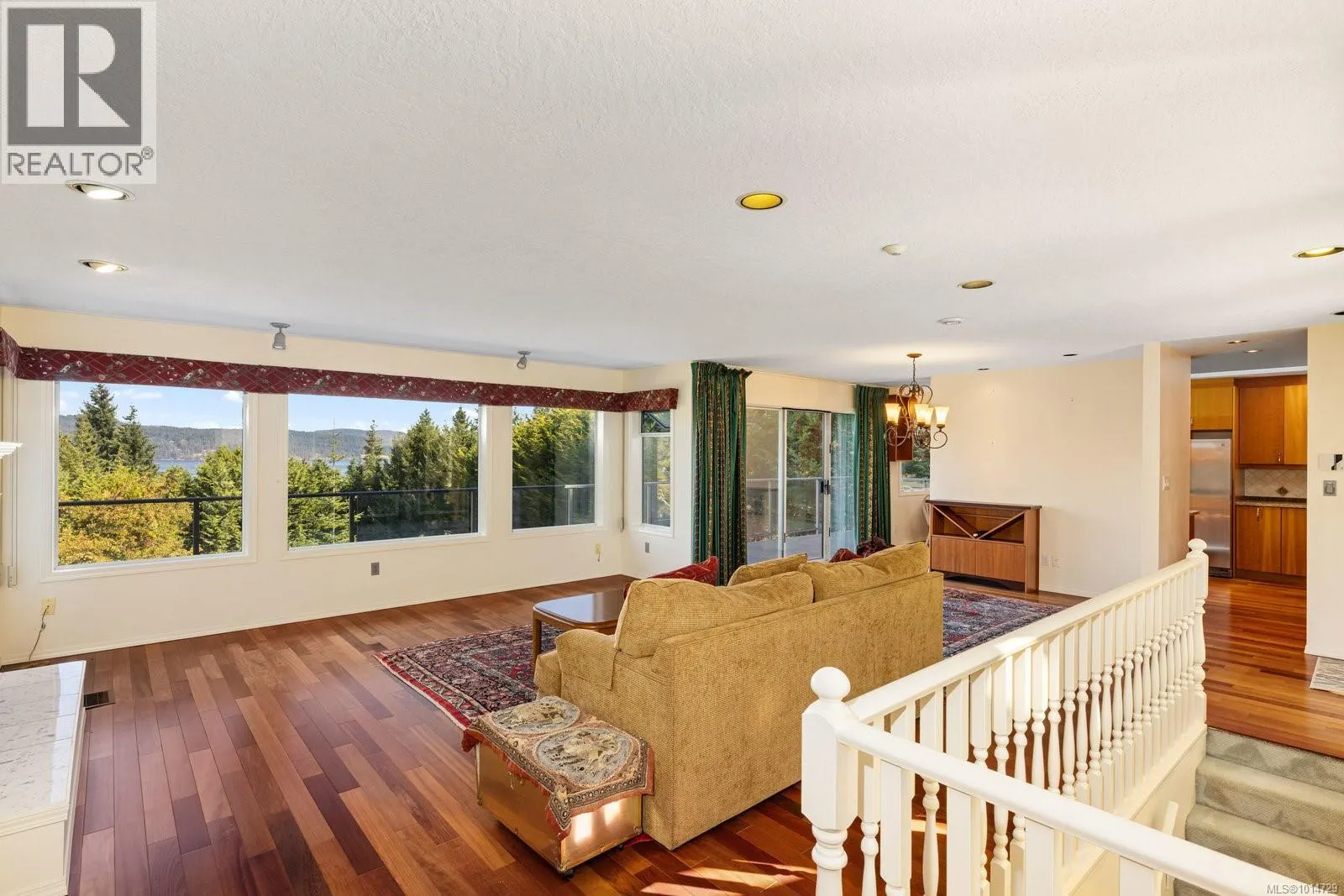 1319 Lands End Rd